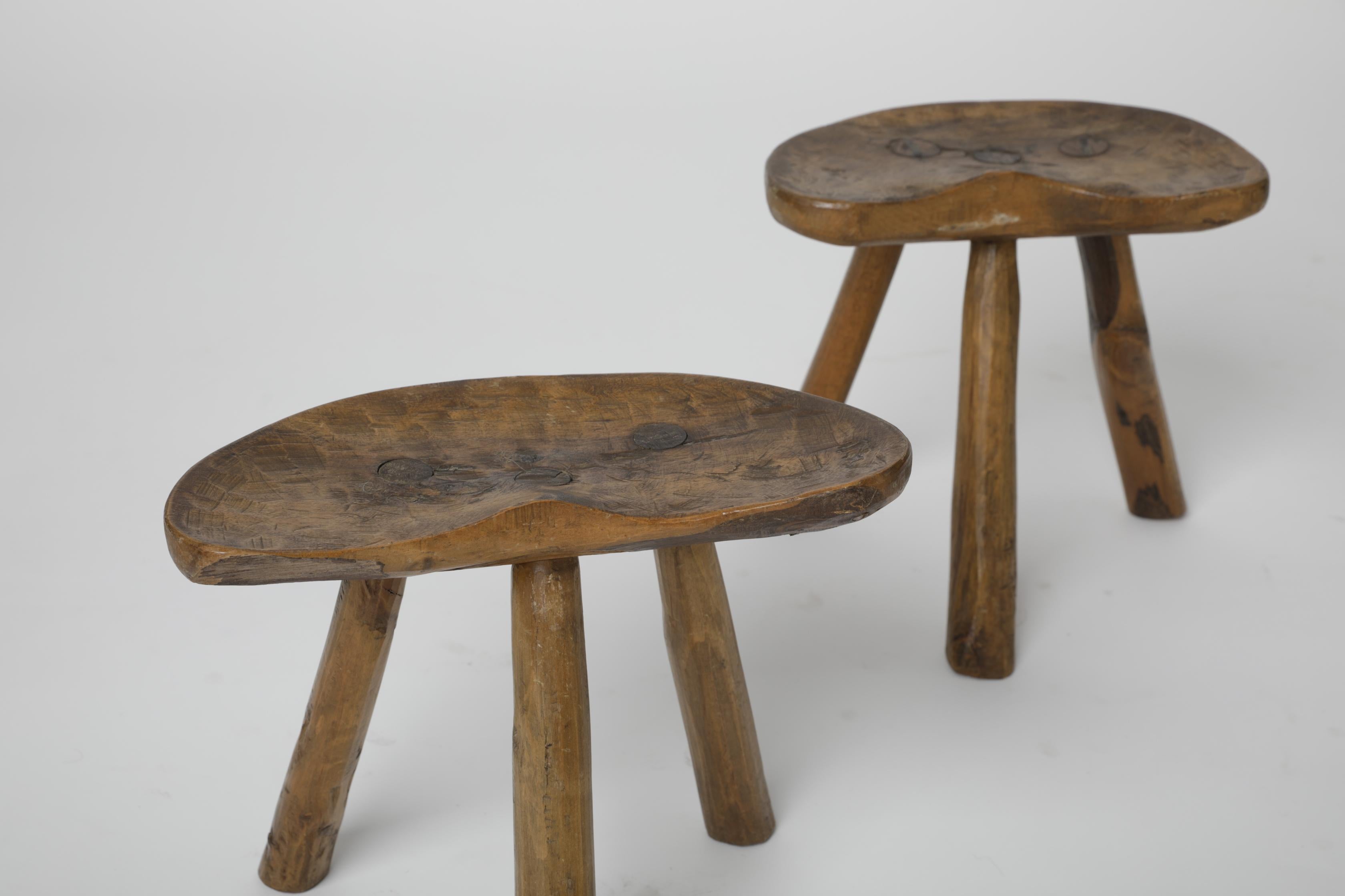 Set of Three Primitive Wooden Stools, Italy, 1950s In Good Condition For Sale In Argelato, BO
