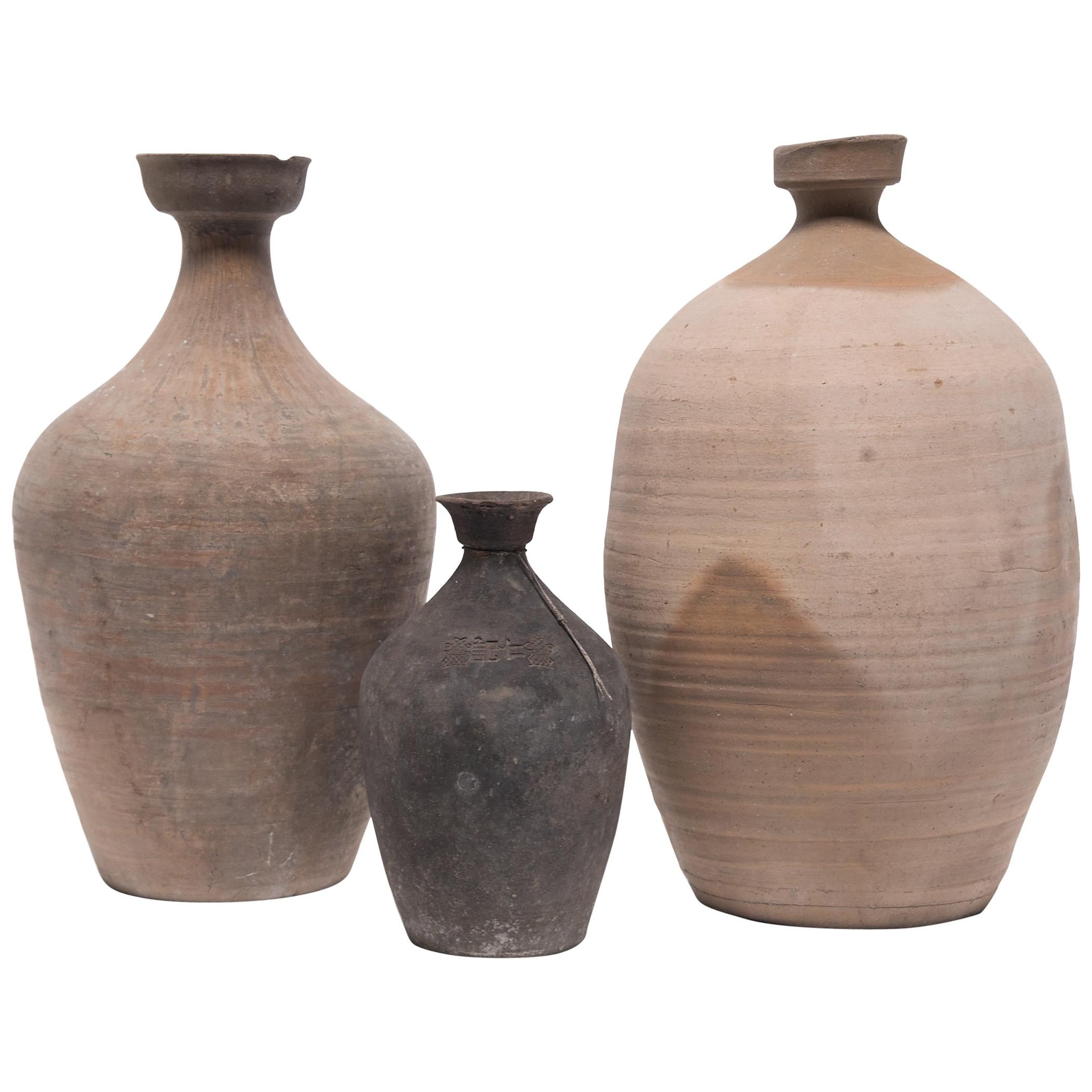 Set di tre brocche da vino provinciali cinesi, circa 1900