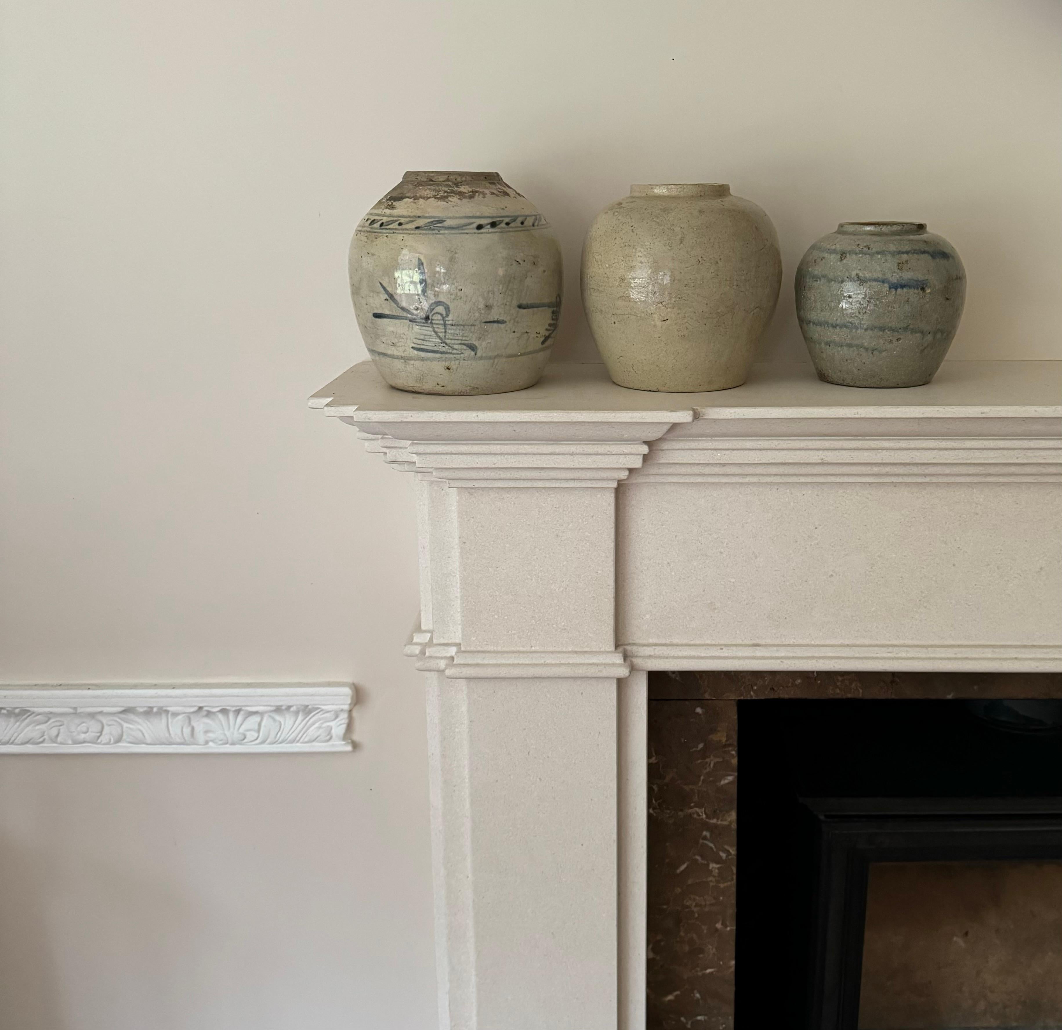 Set of three provincial glazed pottery ginger jars In Good Condition For Sale In London, GB