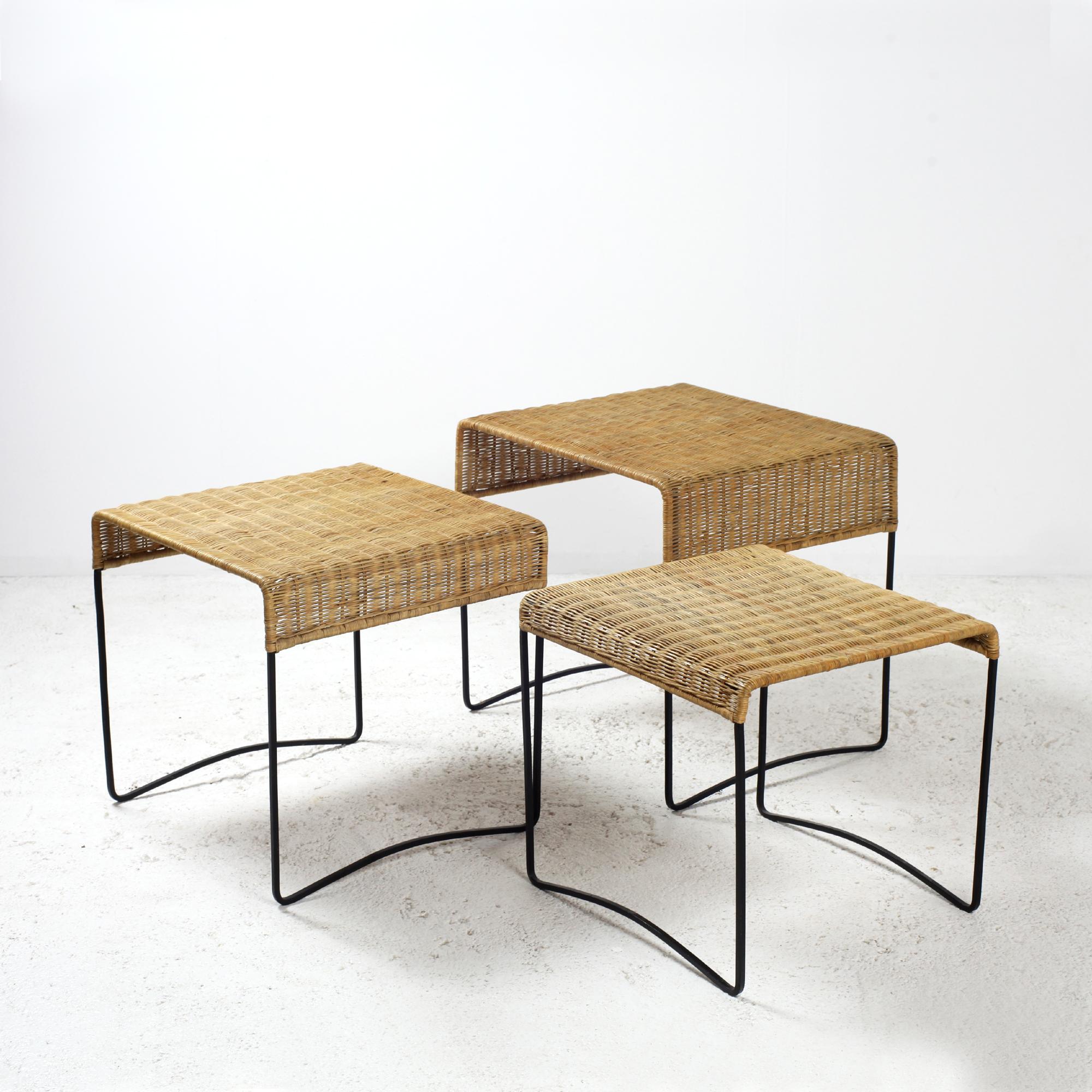 Mid-Century Modern Set of Three Rattan and Iron Nesting Coffee Tables France 1960s For Sale