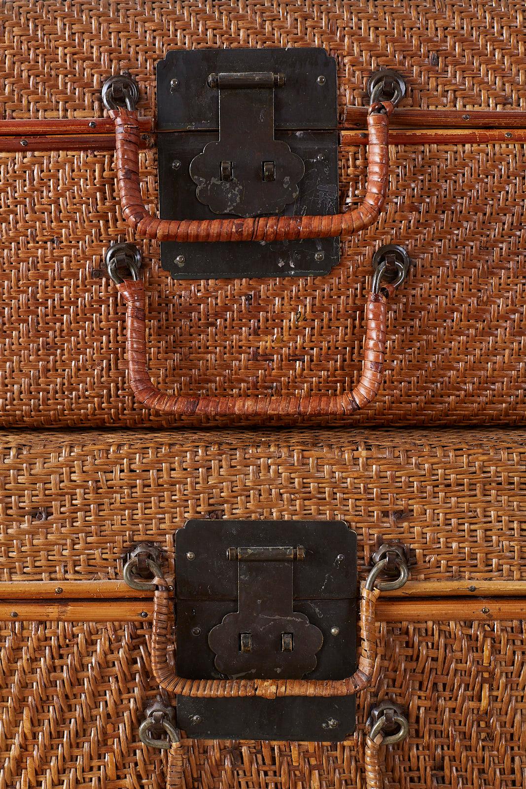 Set of Three Rattan Raffia Clad Wooden Suitcases In Good Condition In Rio Vista, CA