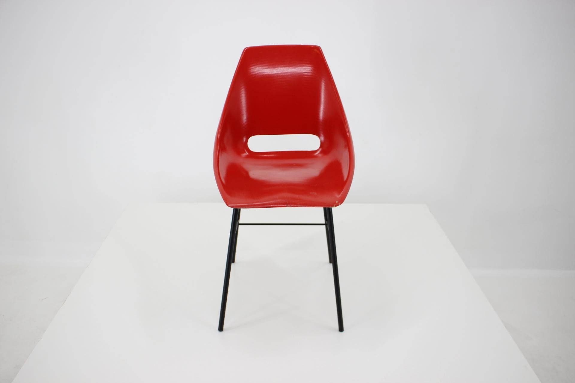 Mid-20th Century Set of Three Red Design Fiberglass Dining Chairs / Czechoslovakia, 1960s For Sale