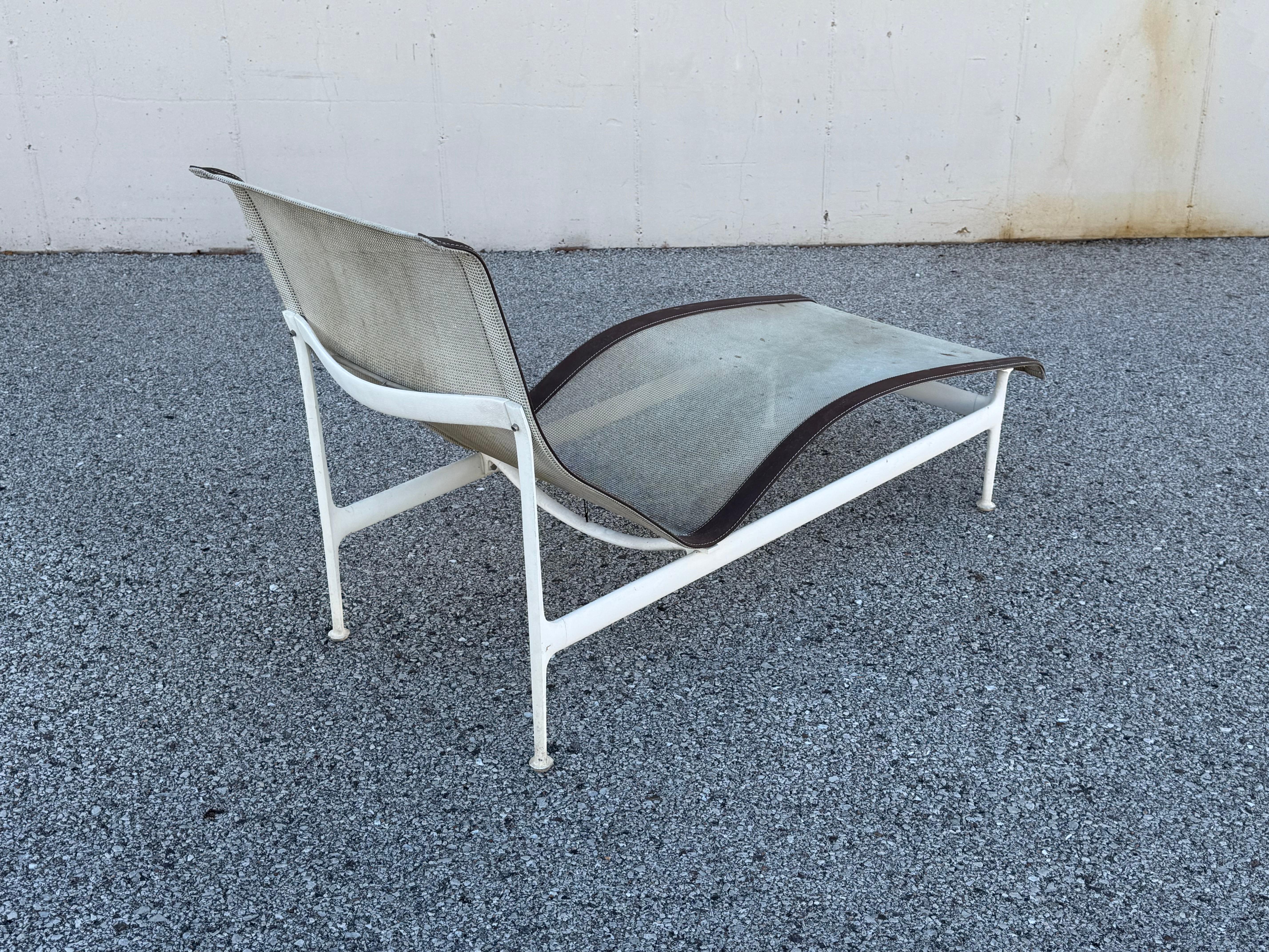 Set of Three Richard Schultz for Knoll 1966 Leisure Group Contour Chaise Lounges For Sale 6