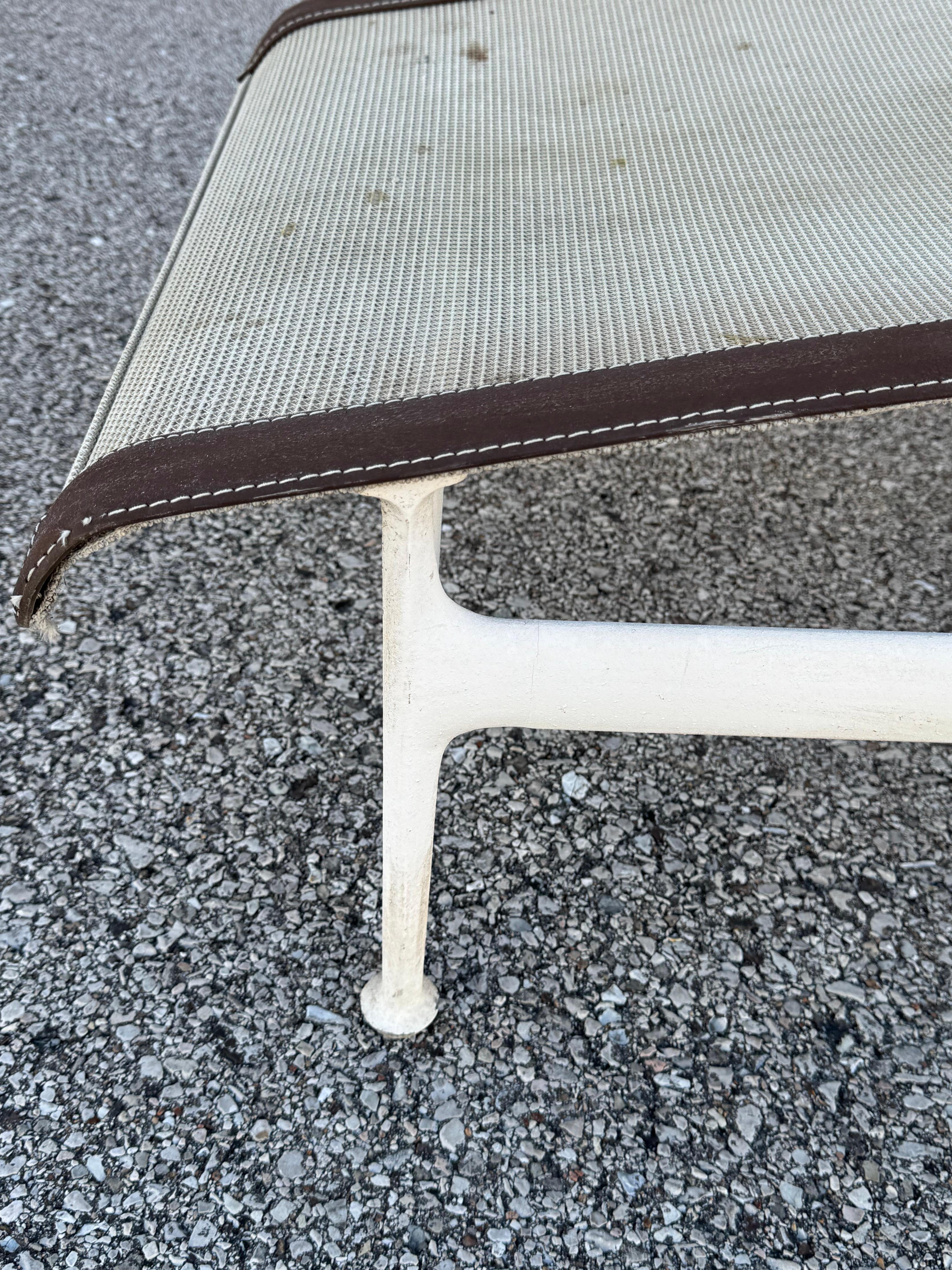 Set of Three Richard Schultz for Knoll 1966 Leisure Group Contour Chaise Lounges For Sale 11