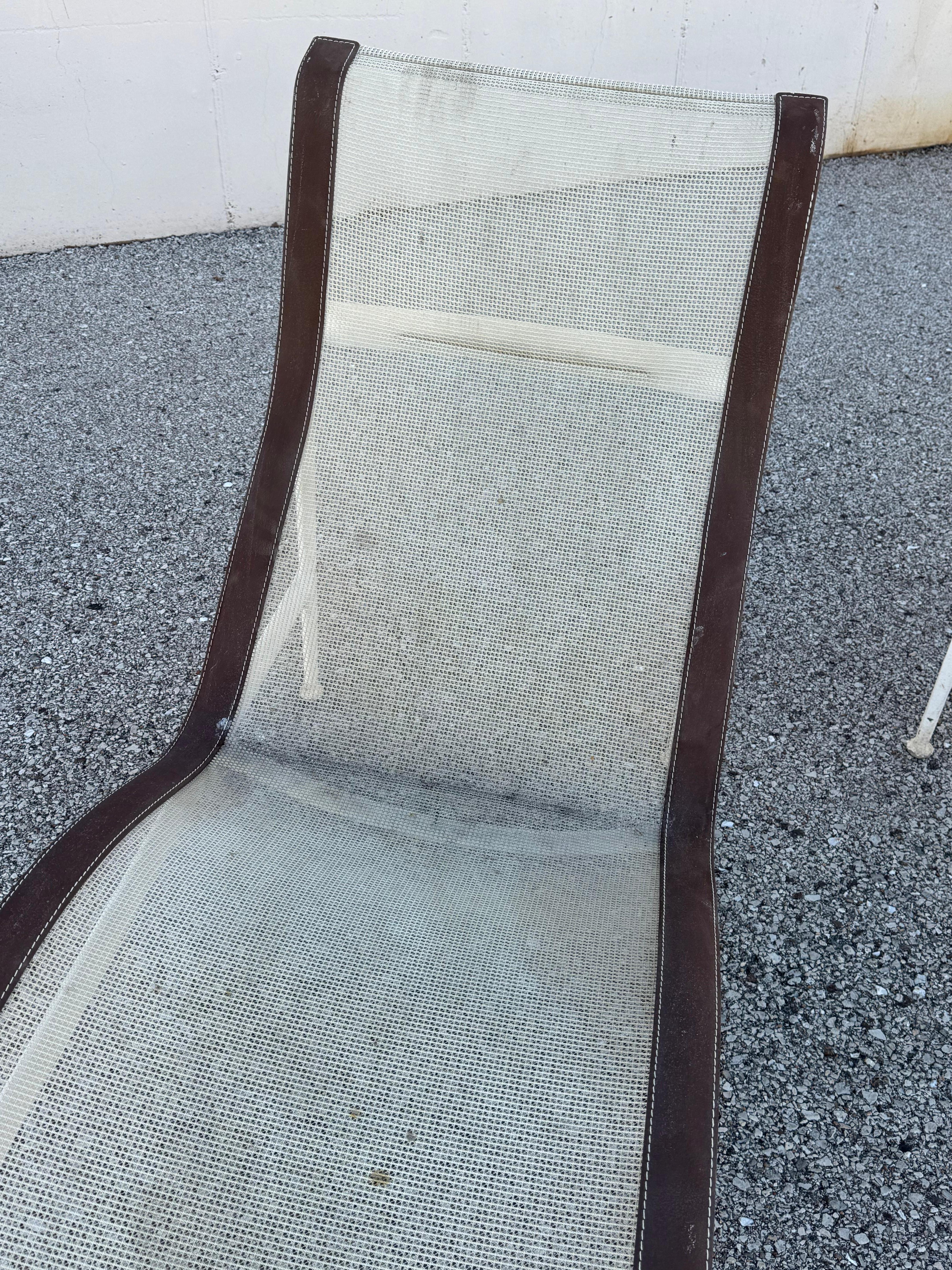 Set of Three Richard Schultz for Knoll 1966 Leisure Group Contour Chaise Lounges In Good Condition For Sale In St. Louis, MO