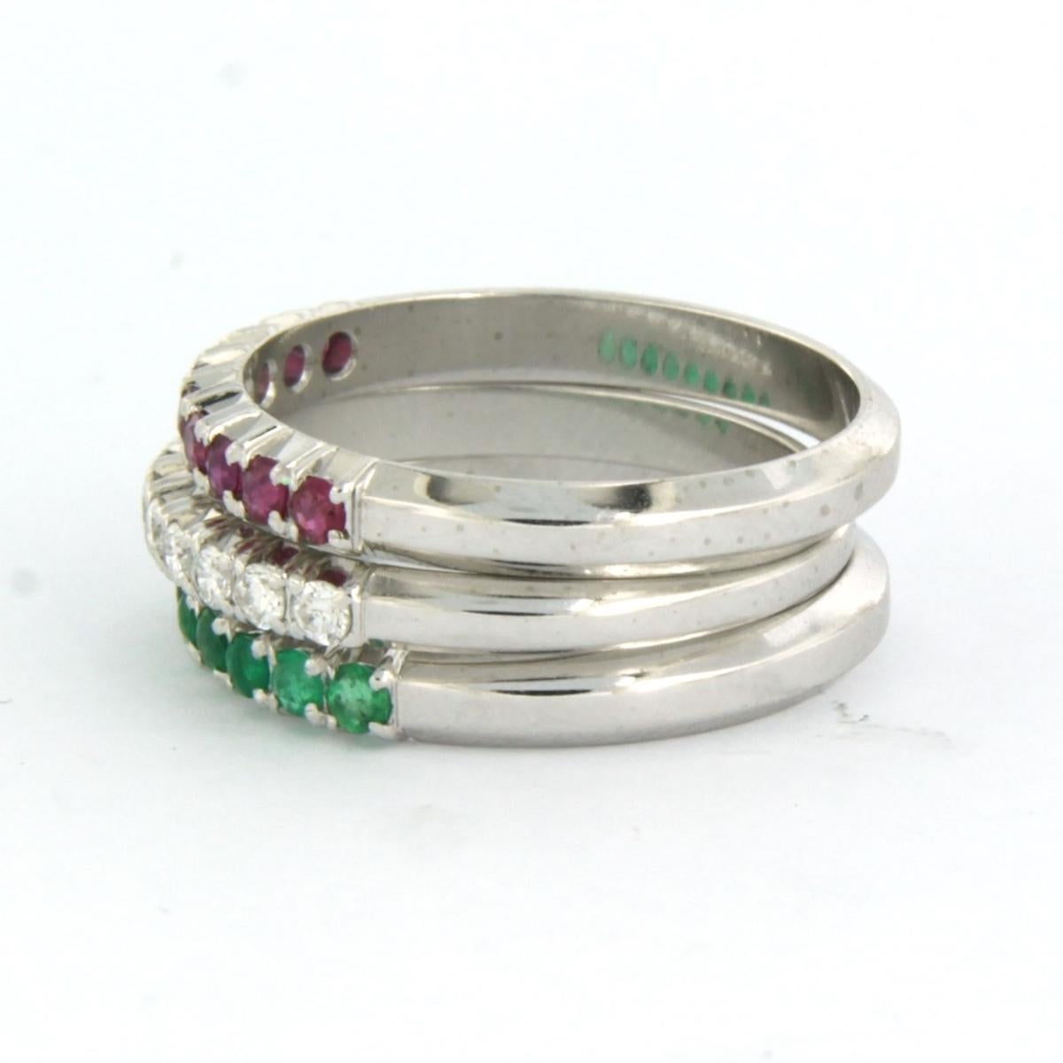 set of three ring set with ruby, emerald and diamond 18k white gold In Good Condition For Sale In The Hague, ZH