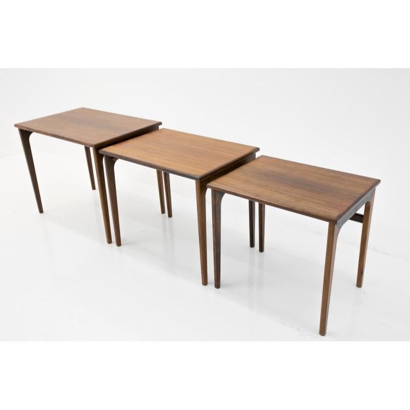 Set of three Classic Danish design rosewood nesting tables.
Preserved in very good condition. Can be used in many ways.
Measures: Height
47/45/43 cm
Width
7.5/52/45.5 cm
Depth
39.5/37/34.5 cm.