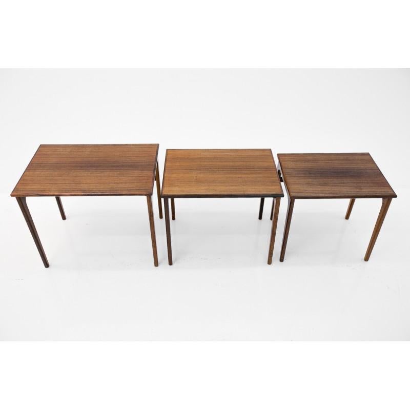 Set of Three Rosewood Nesting Tables, Scandinavian Modern, 1970s In Good Condition For Sale In Chorzów, PL
