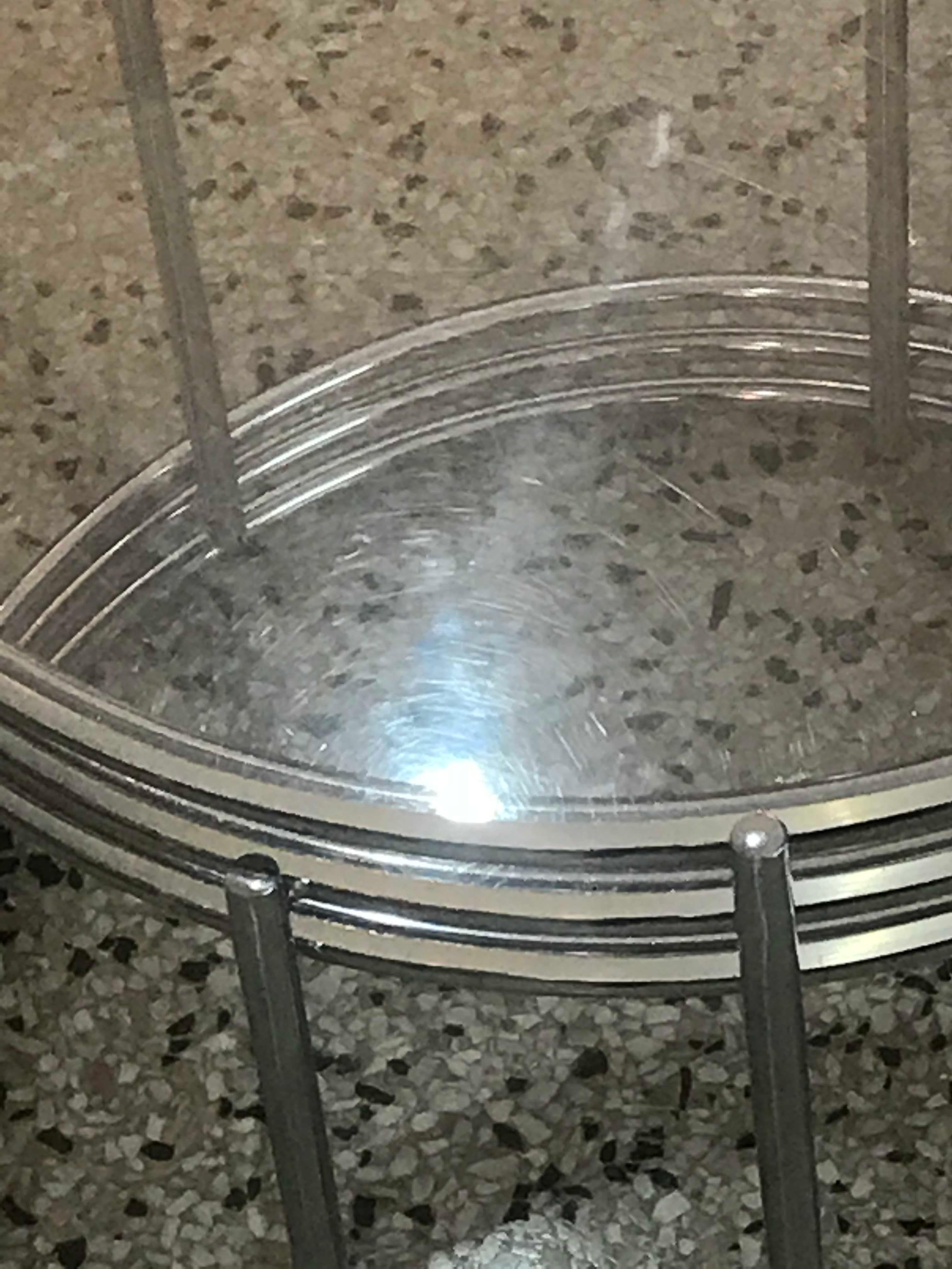 Set of Three Round, Polished Chrome Nesting Tables In Good Condition In West Palm Beach, FL