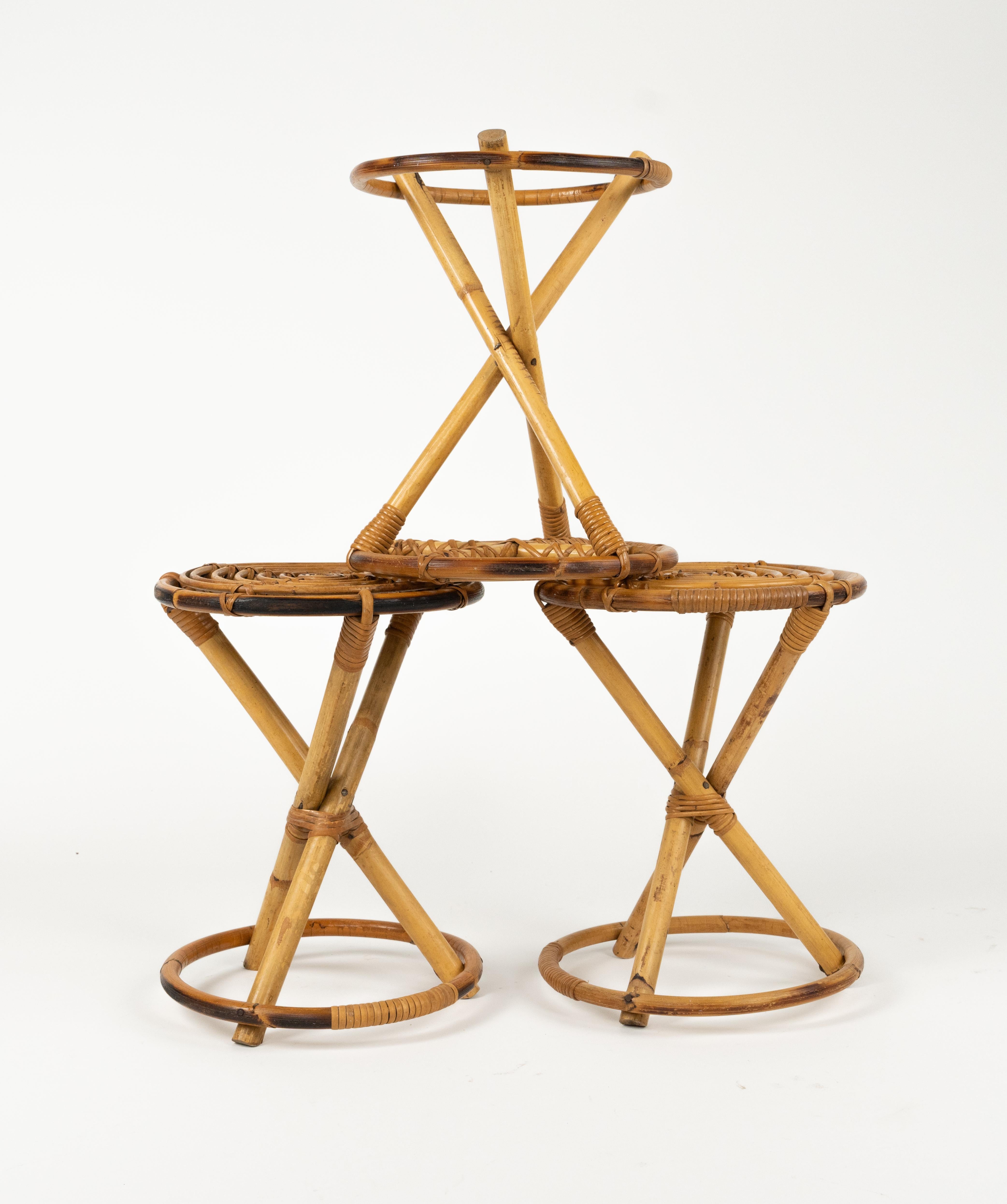Set of Three Round Stools or Side Tables in rattan and Bamboo, Italy 1960s For Sale 7