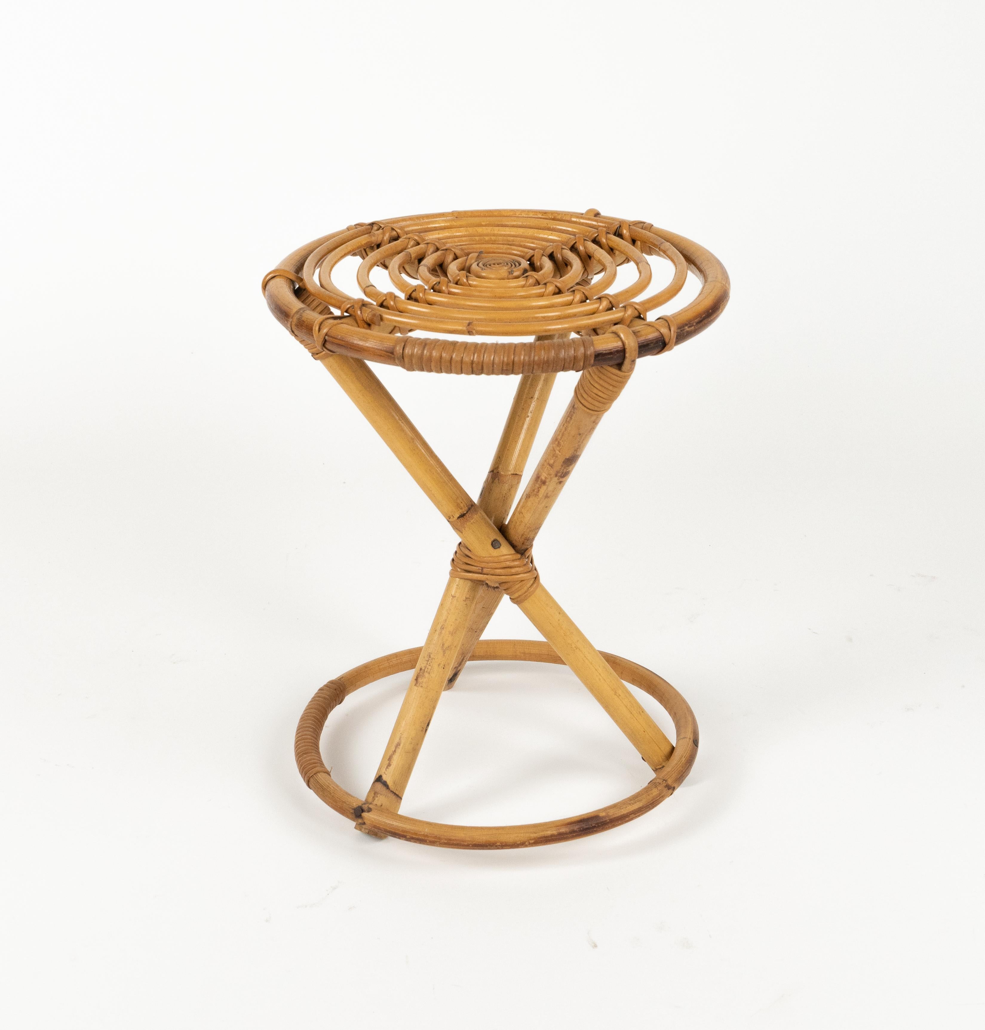 Set of Three Round Stools or Side Tables in rattan and Bamboo, Italy 1960s In Good Condition For Sale In Rome, IT