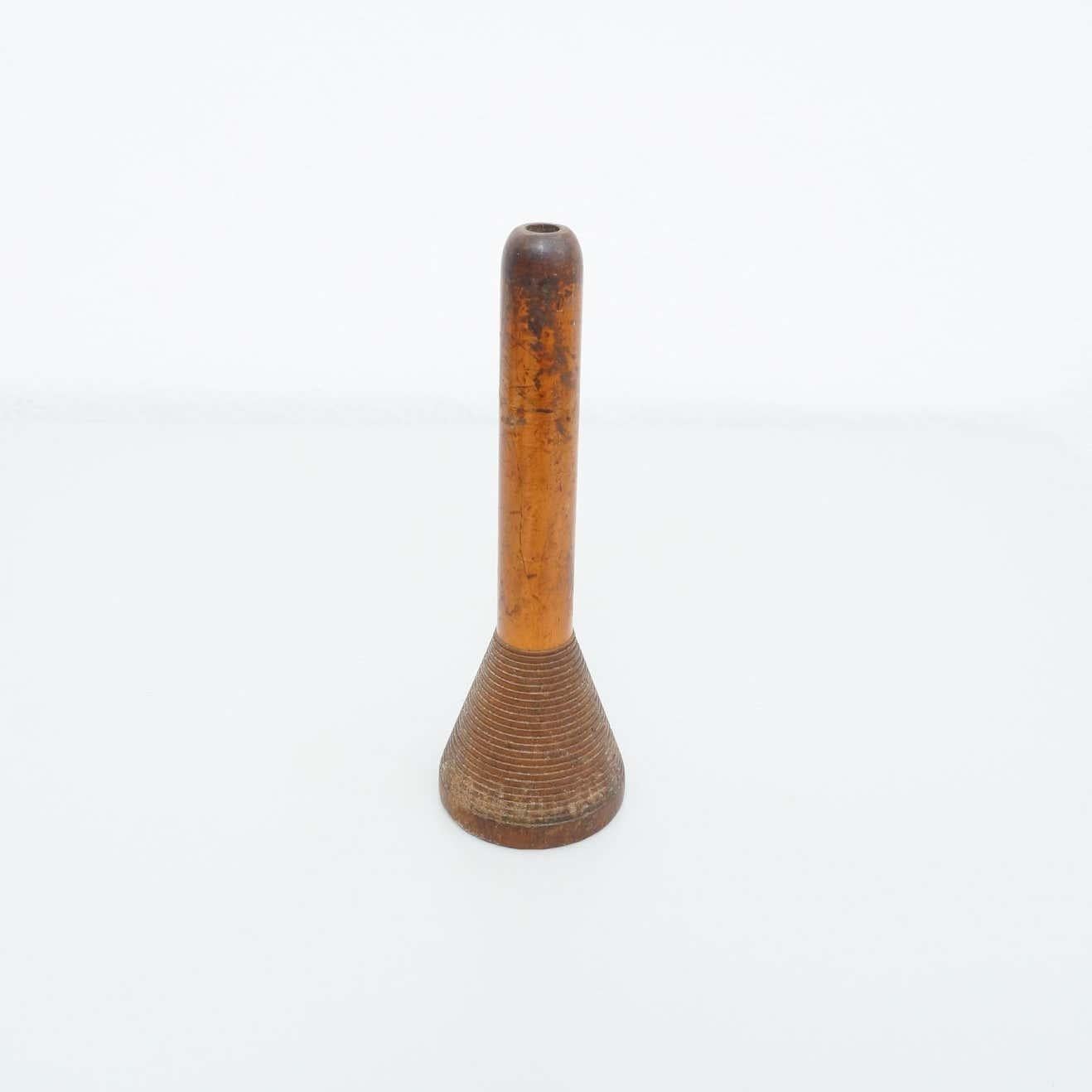 Set di tre rocchetti di filo in legno rustico, 1930 circa In condizioni buone in vendita a Barcelona, ES