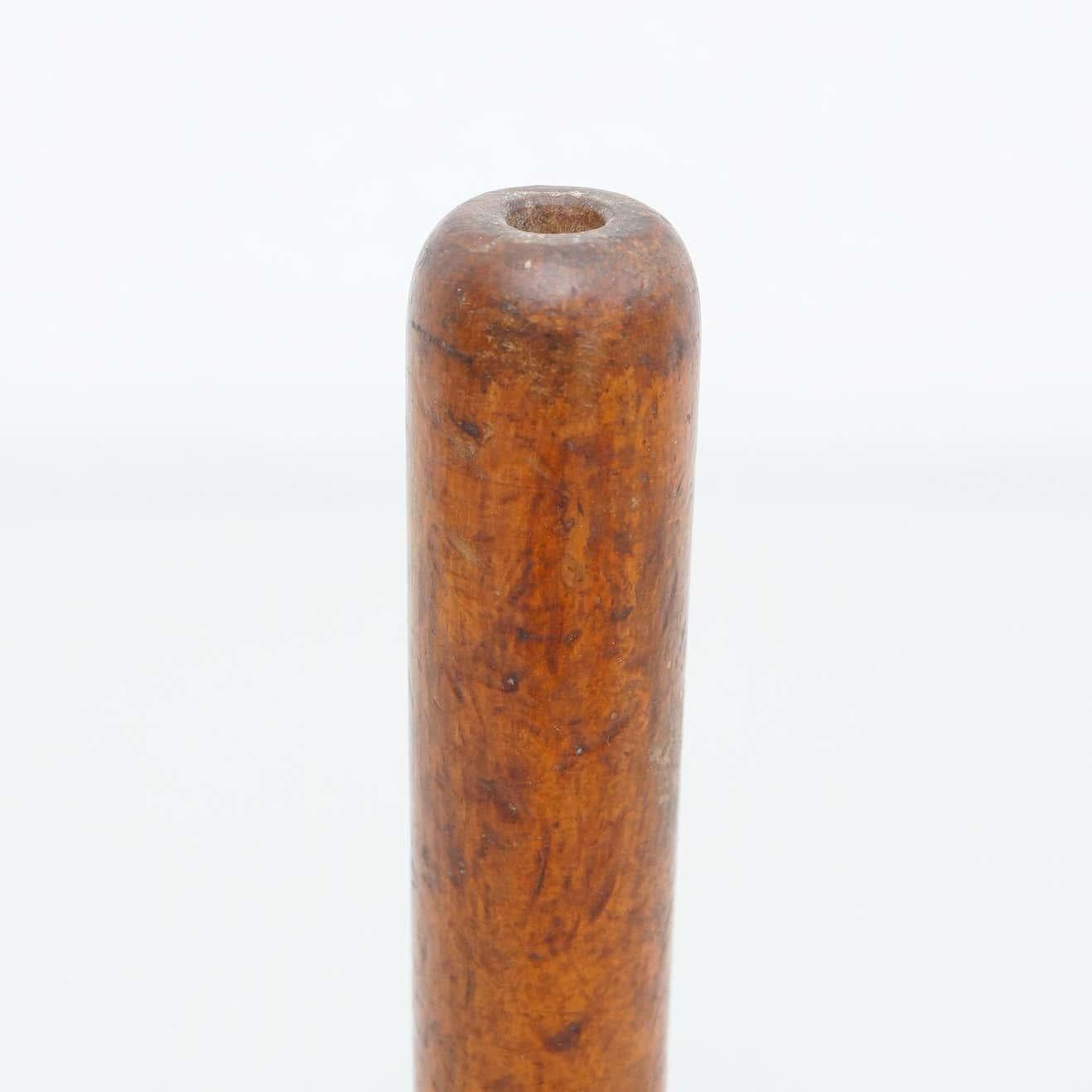 Legno Set di tre rocchetti di filo in legno rustico, 1930 circa in vendita