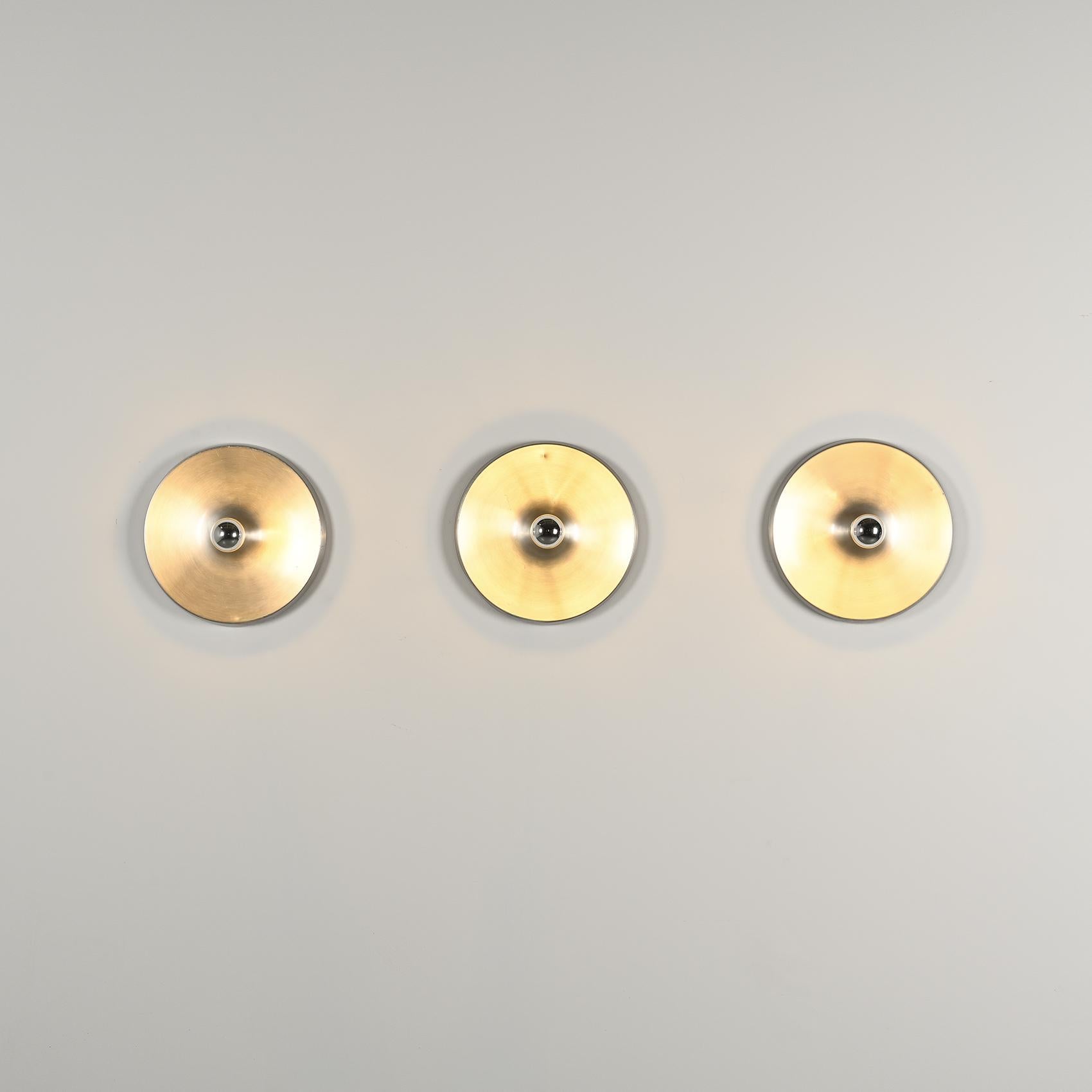 Set of Three Sconces by Charlotte Perriand, les Arcs circa 1970 en vente 4