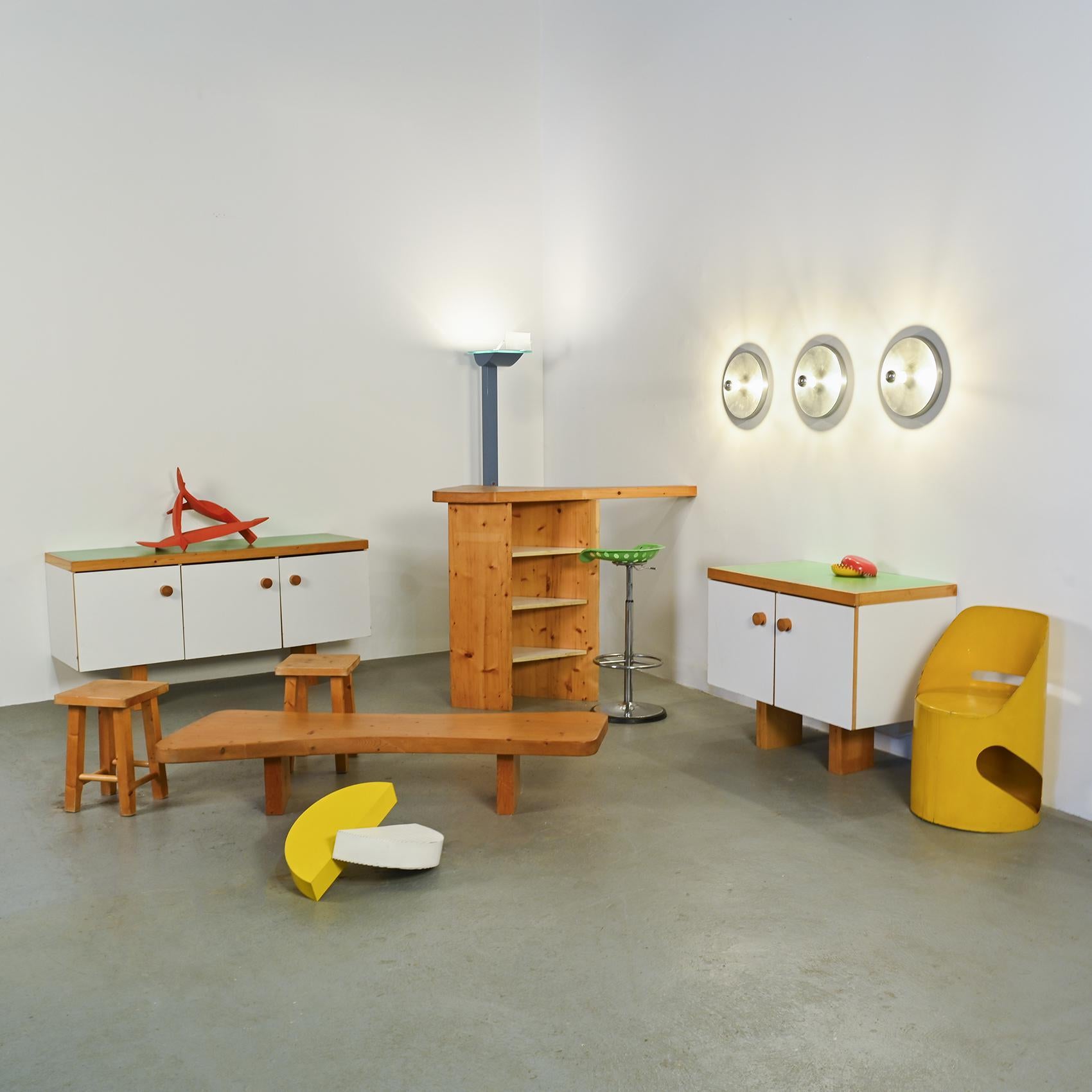 Mid-Century Modern Set of Three Sconces by Charlotte Perriand, les Arcs circa 1970 en vente