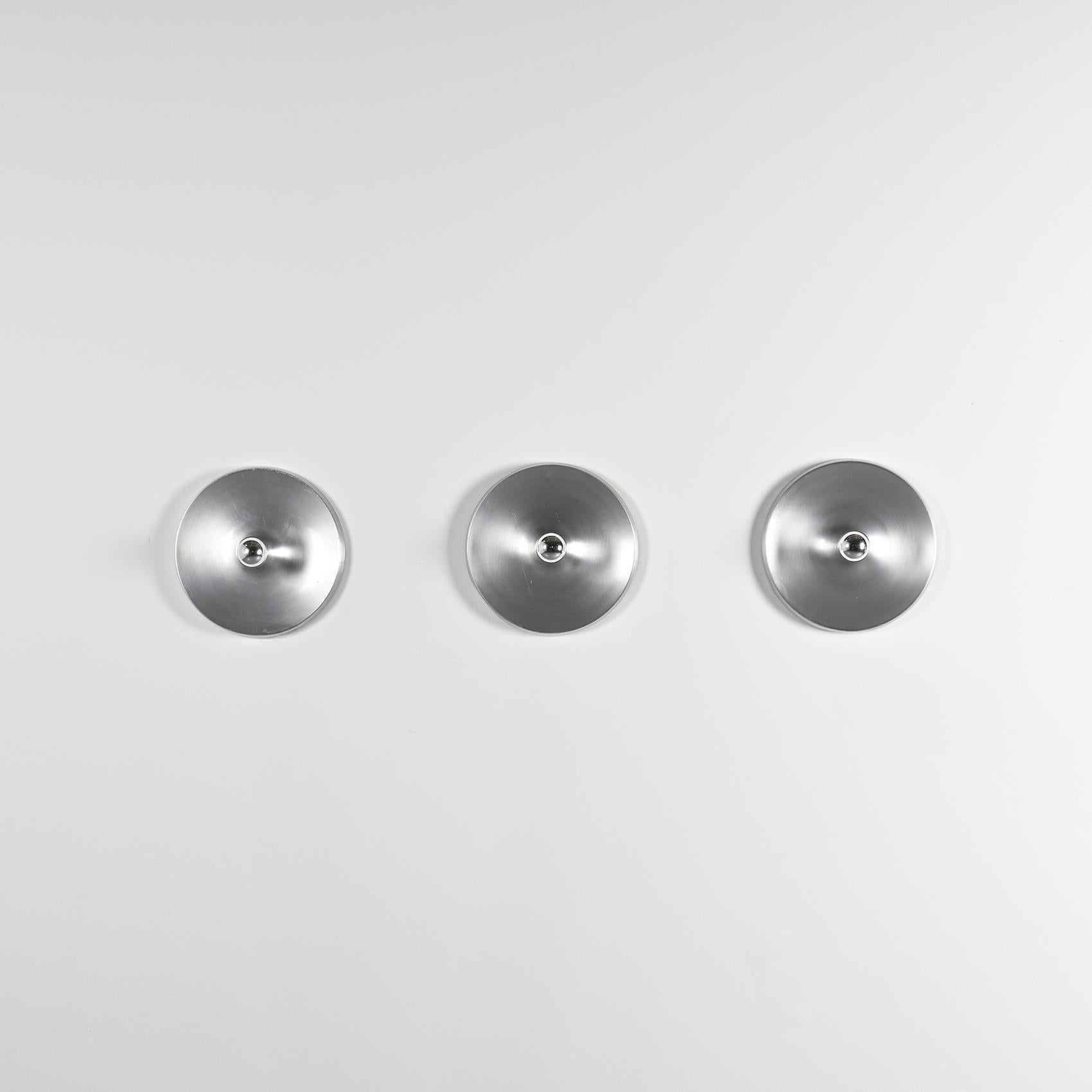 Français Set of Three Sconces by Charlotte Perriand, les Arcs circa 1970 en vente
