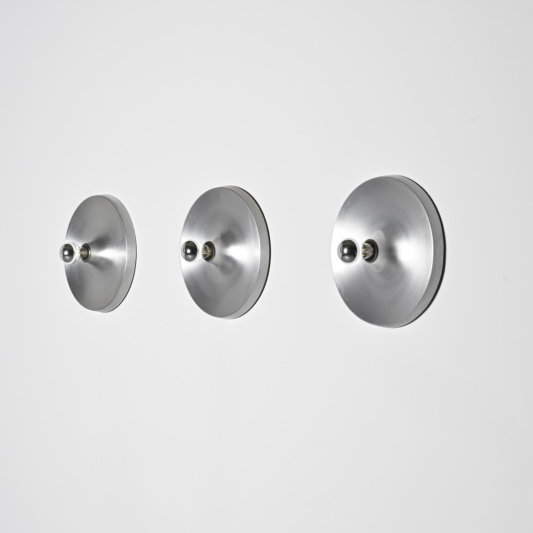 Aluminium Set of Three Sconces by Charlotte Perriand, les Arcs circa 1970 en vente