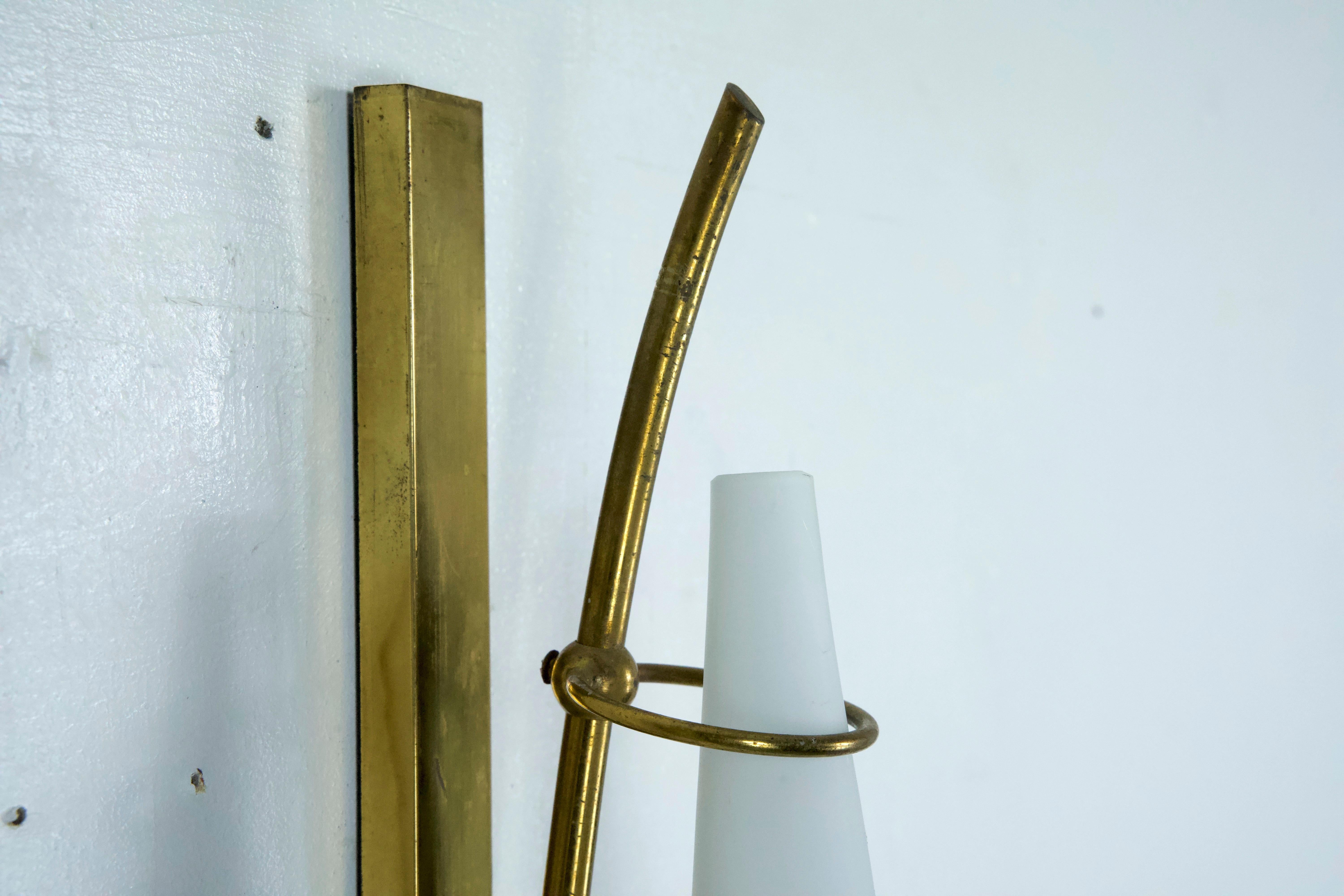 Set of three sconces in brass and triplex opaline glass in Arredoluce manner. It For Sale 1
