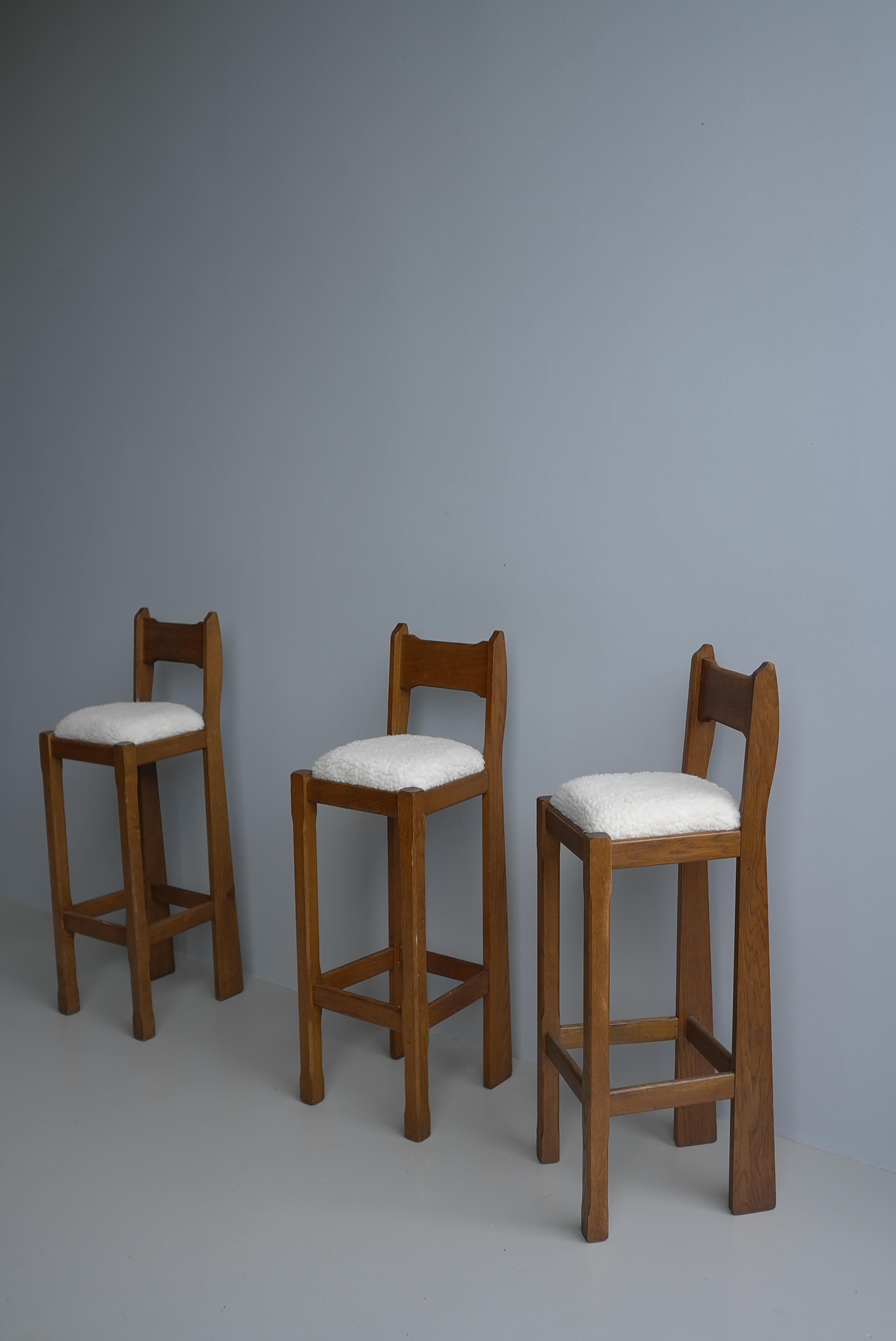 Set of Three Sculptural solid Oak Bar Stools with Merino Wool seats France 1960s For Sale 5
