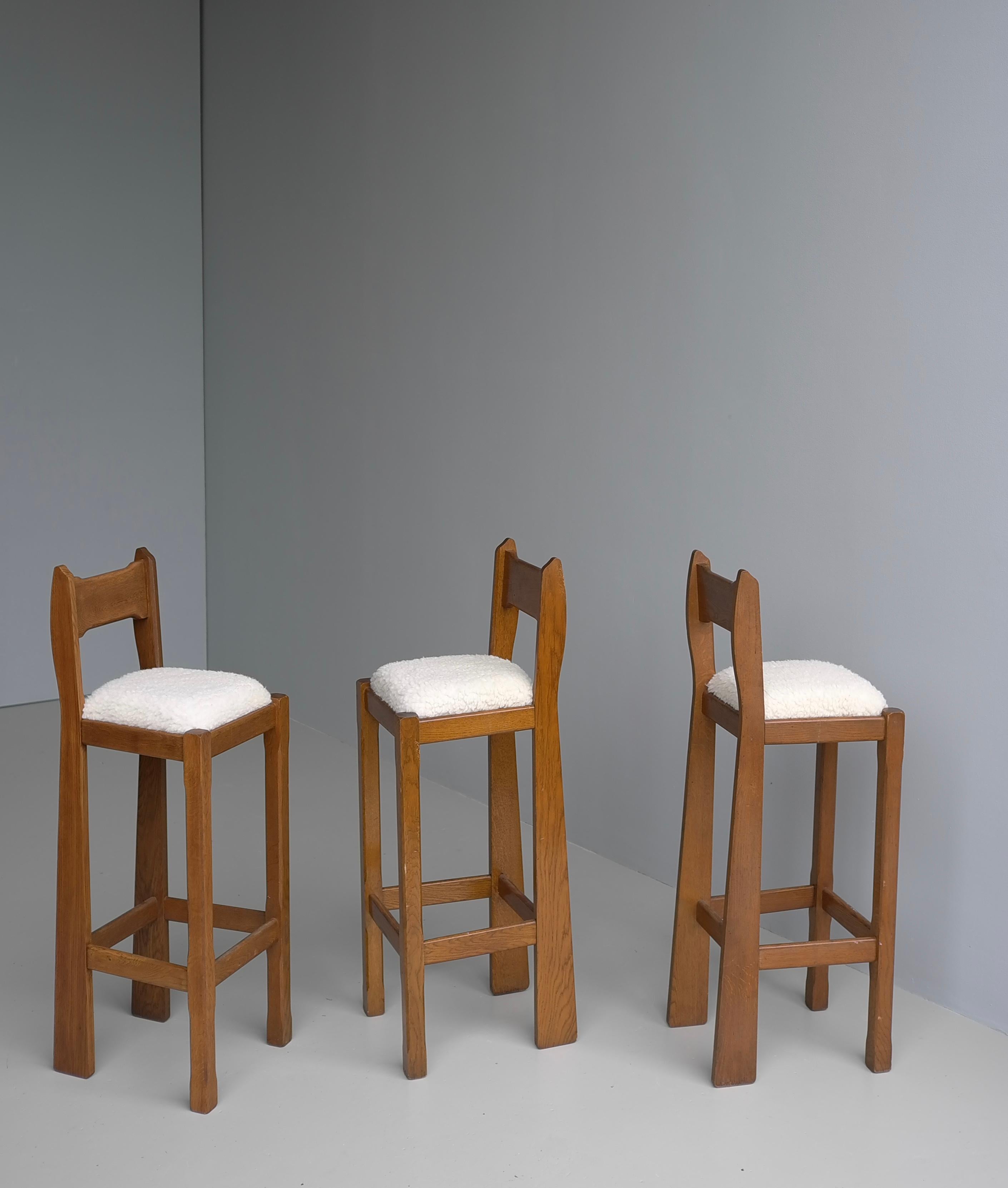 Set of Three Sculptural solid Oak Bar Stools with Merino Wool seats France 1960s For Sale 2