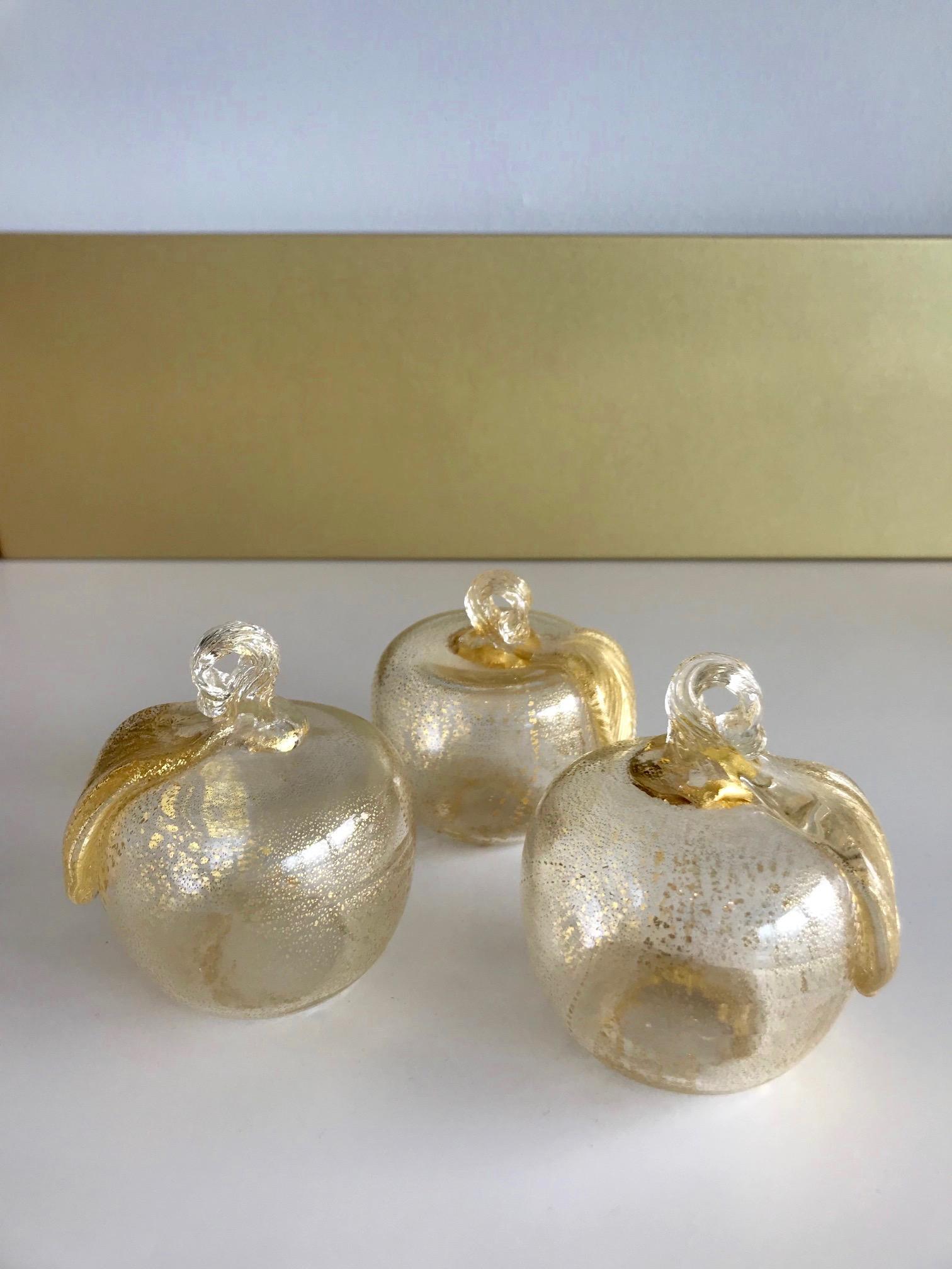 Mid-Century Modern Set of Three Seguso Murano Apples with Gold Flecks