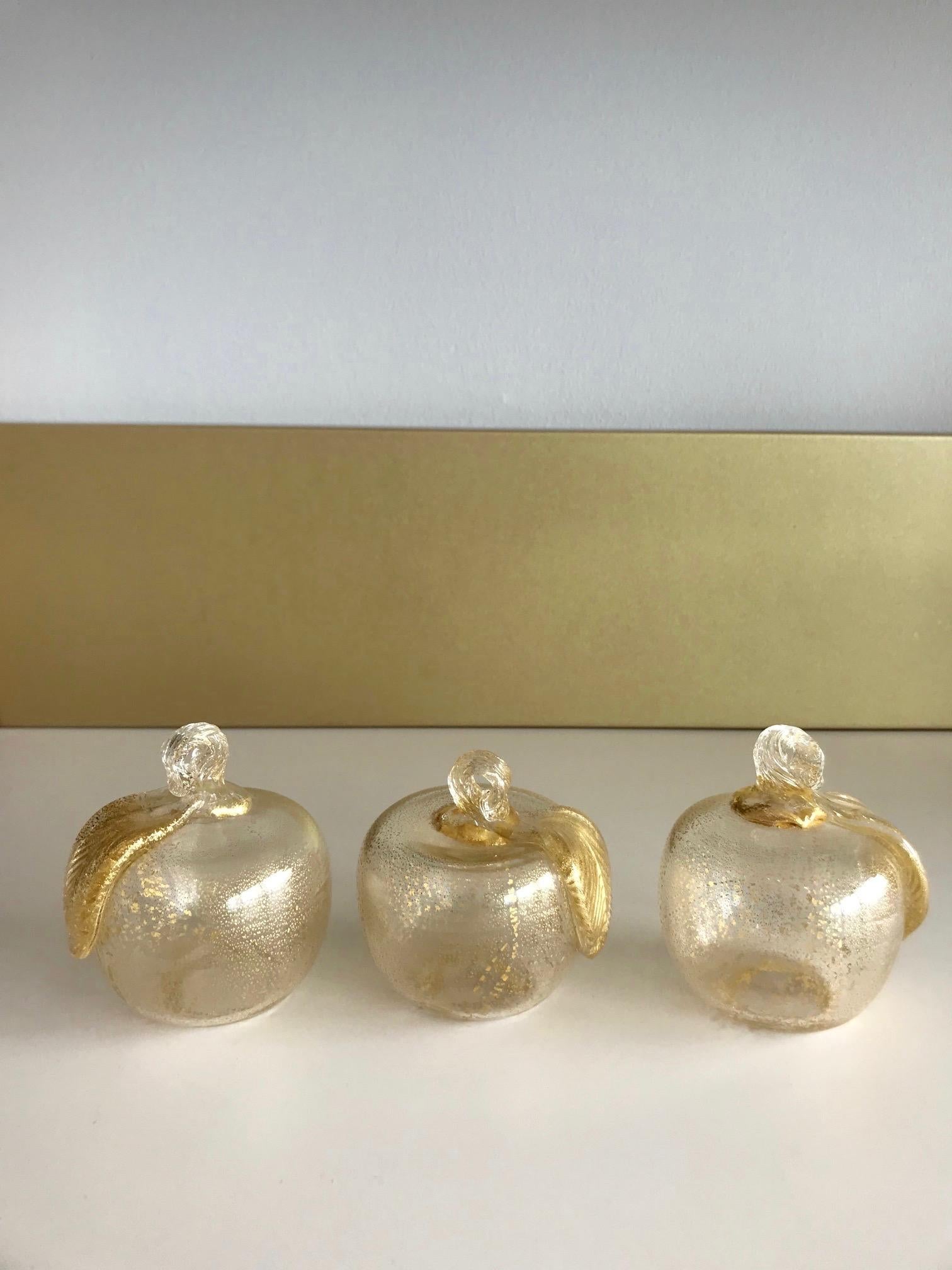 Italian Set of Three Seguso Murano Apples with Gold Flecks