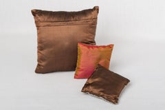 Juego de tres cojines de lentejuelas