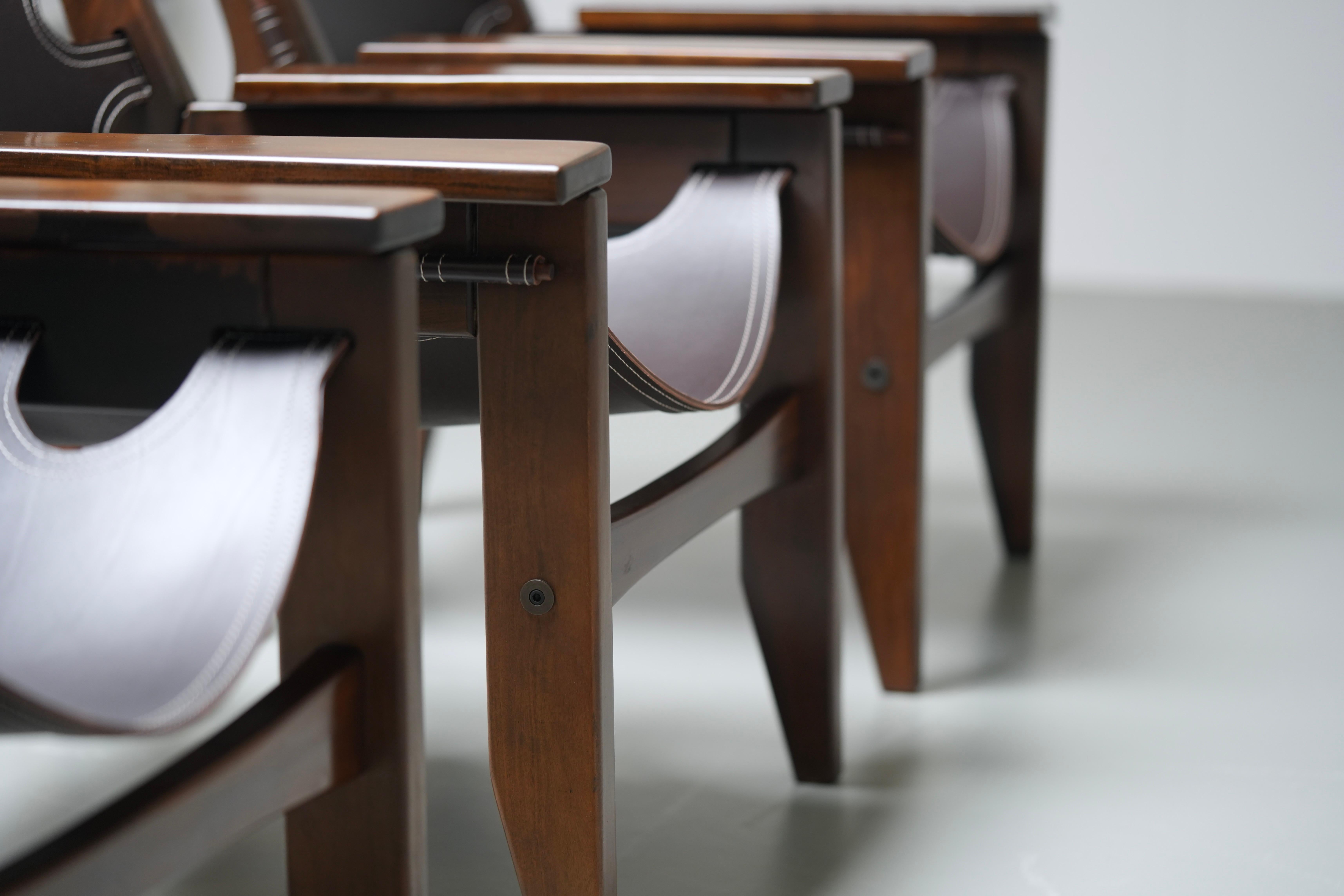 Bois Chaises longues Sergio Rodrigues 'Kilin'. Ensemble de trois, Brésil, 1970 en vente