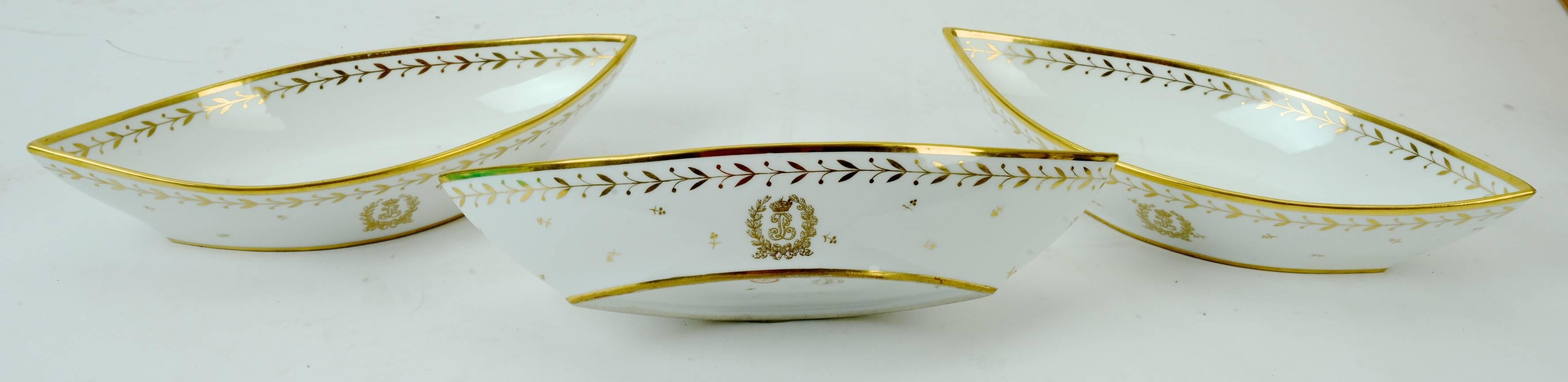 Set of 3 Sèvres Navette Plates, Louis Philippe I From the Château de Compiègne In Good Condition In valatie, NY