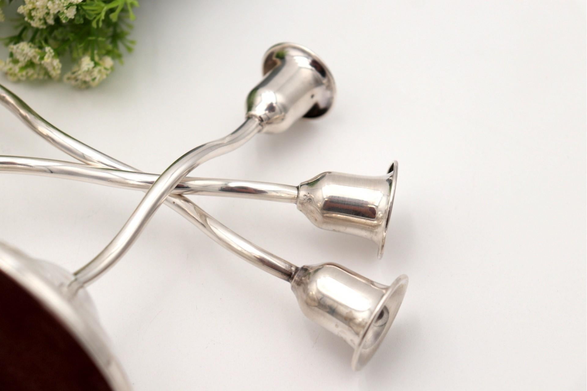 Set of three silver candlesticks In Good Condition For Sale In Porto, PT