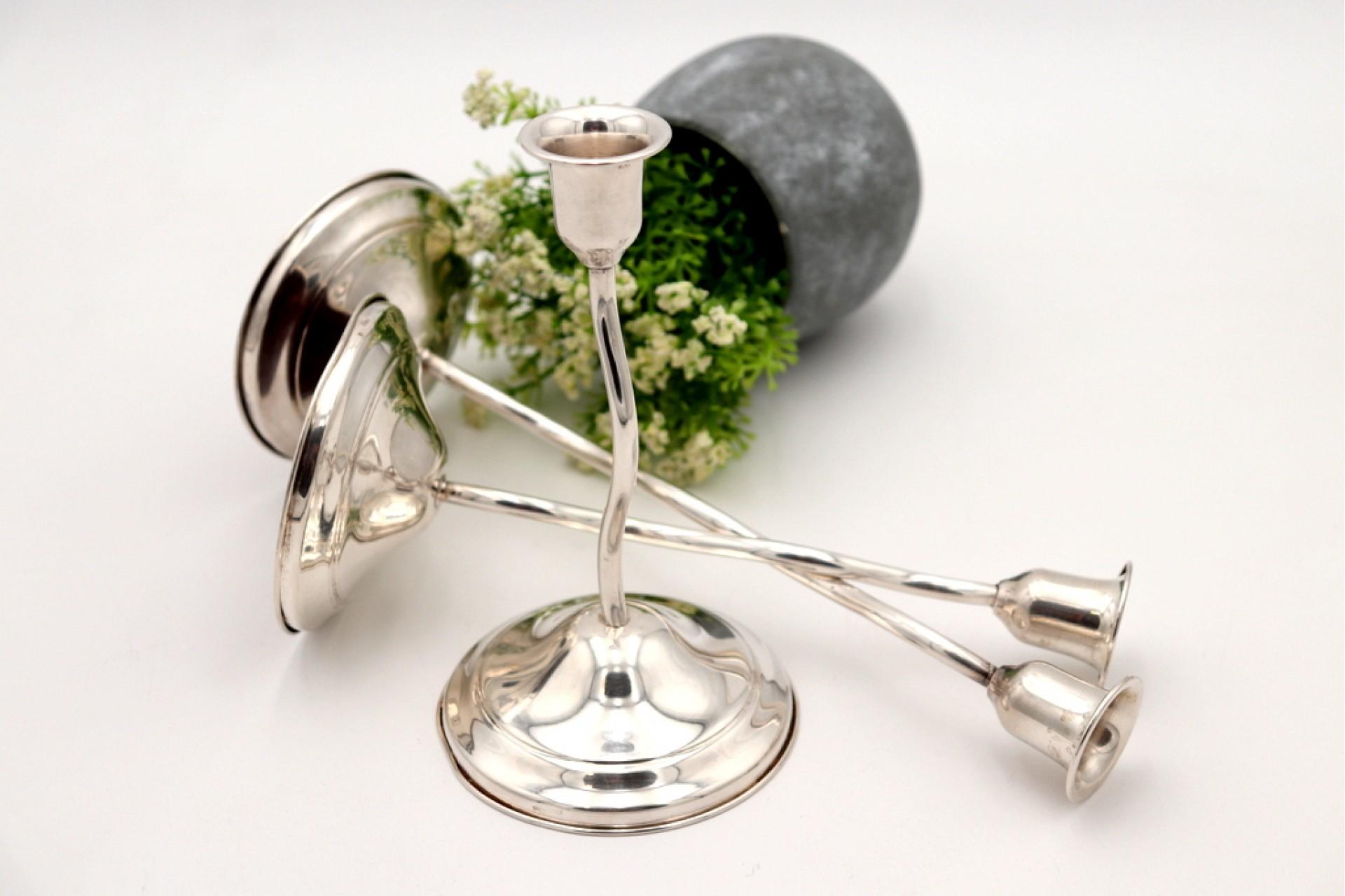 20th Century Set of three silver candlesticks For Sale