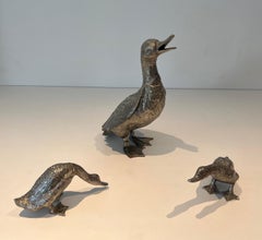 Set di tre sculture di anatre in bronzo argentato, Francia, CIRCA 1970