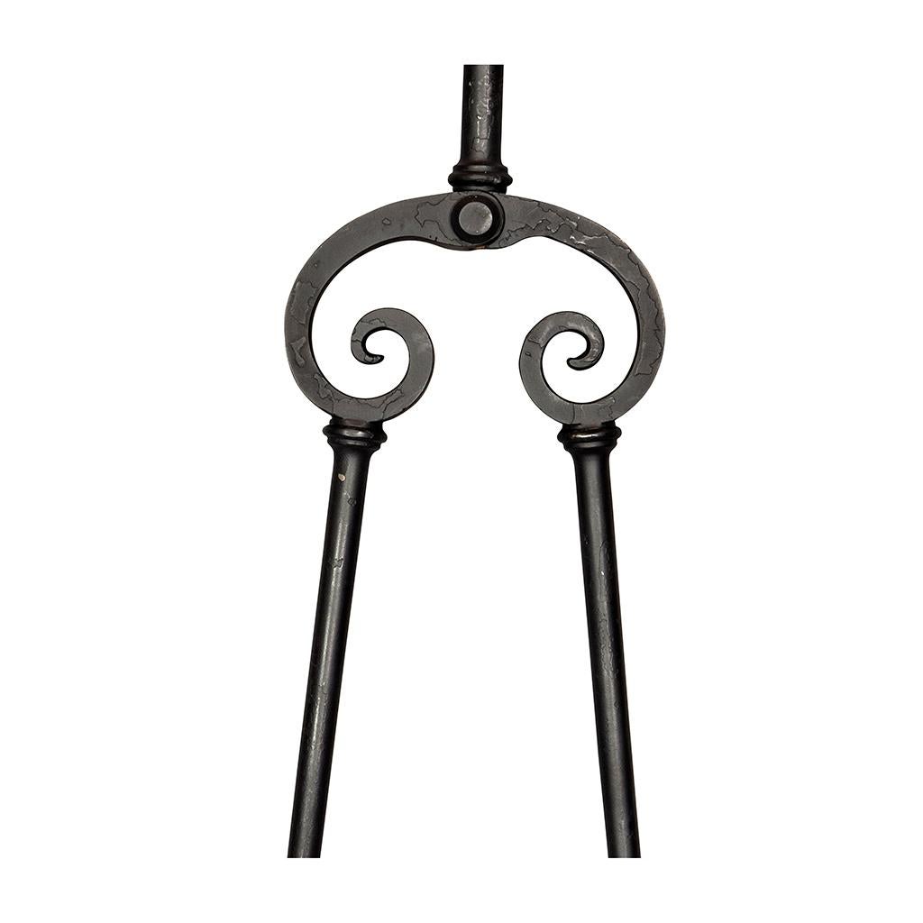 Ensemble de trois outils pour le feu en bronze argenté et de support en marbre en vente 9