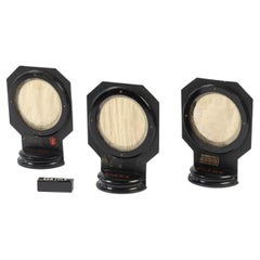 Set aus drei kleinen antiken Ständerrahmen, bemaltes Holz