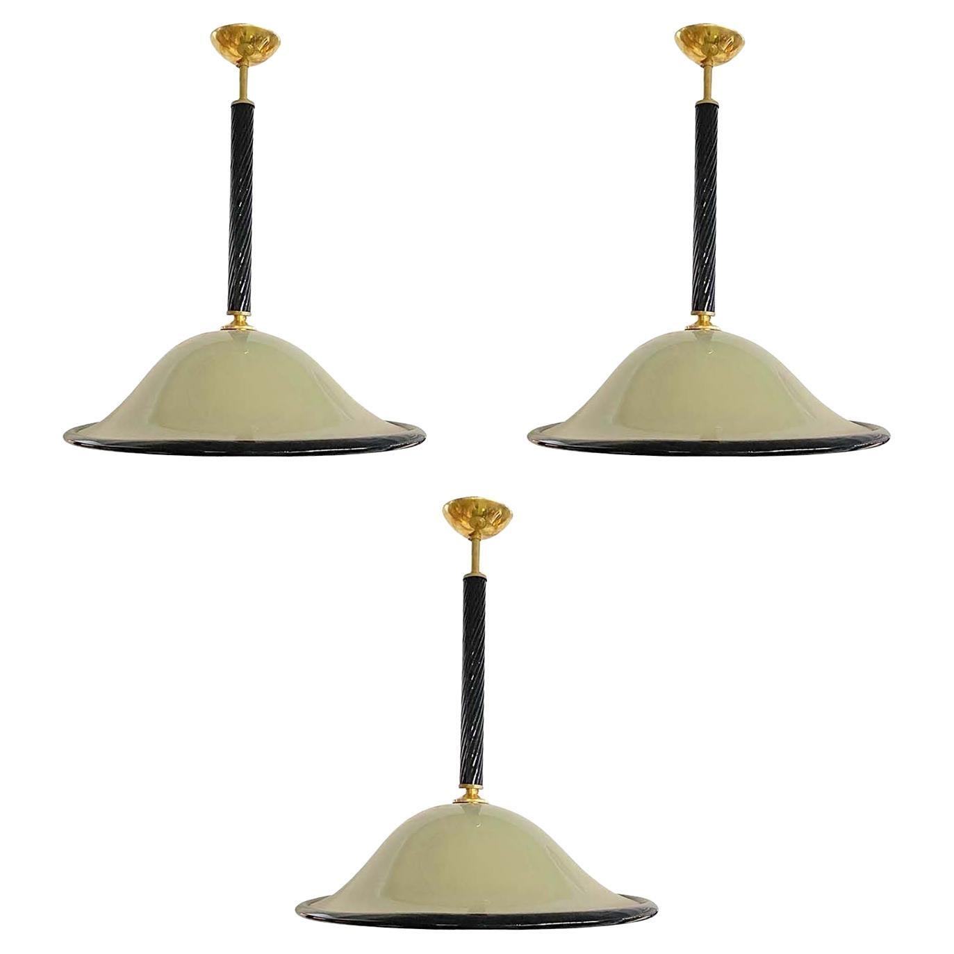 Set di tre lampadari in vetro di Murano "Sombrero" di Barovier e Toso, Italia anni '70 in vendita