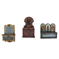 Conjunto de tres limosneras de iglesia españolas Decoración de pared, Siglo XVIII