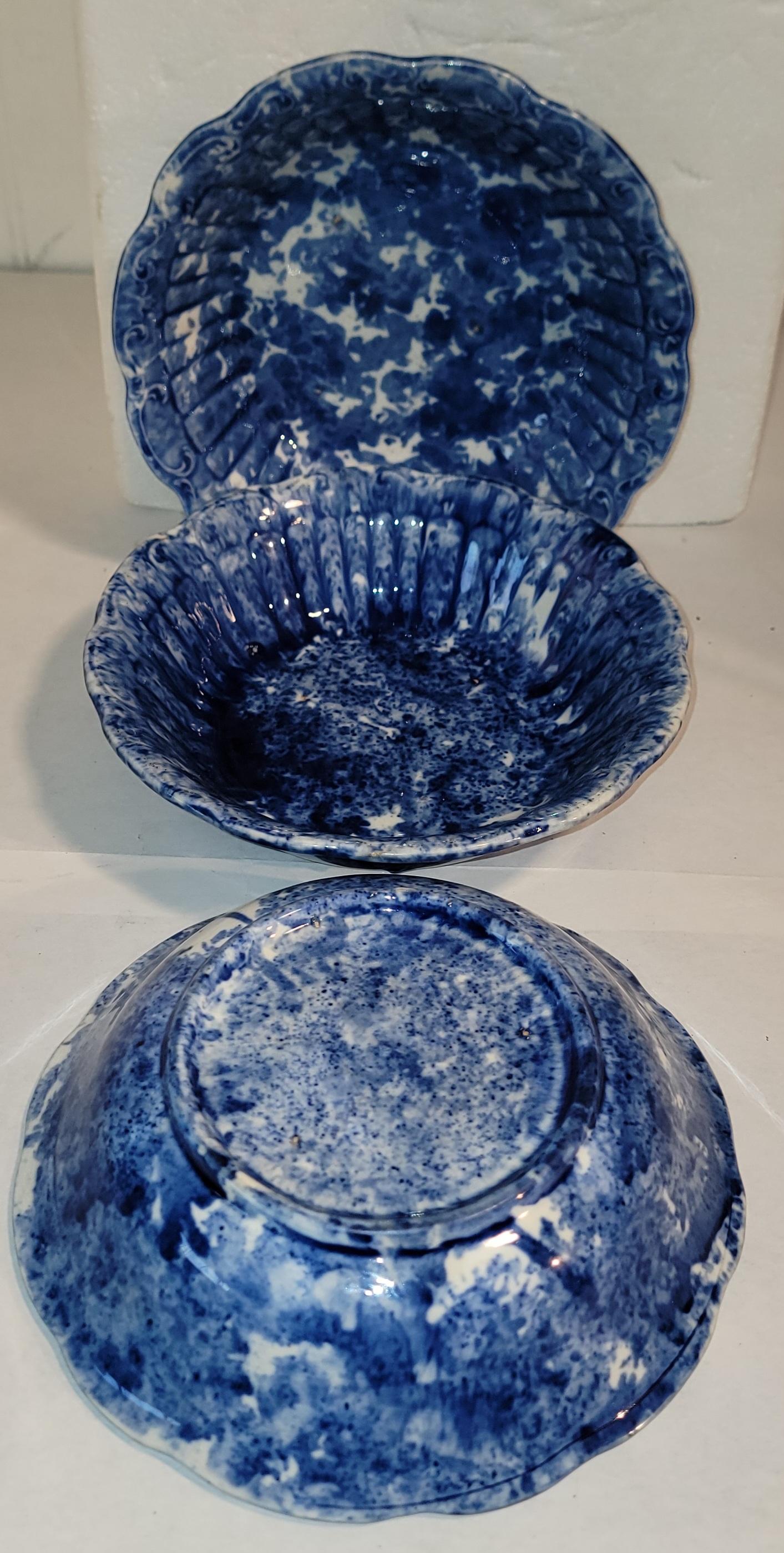 Américain Set of Three Sponge Serving Bowls en vente