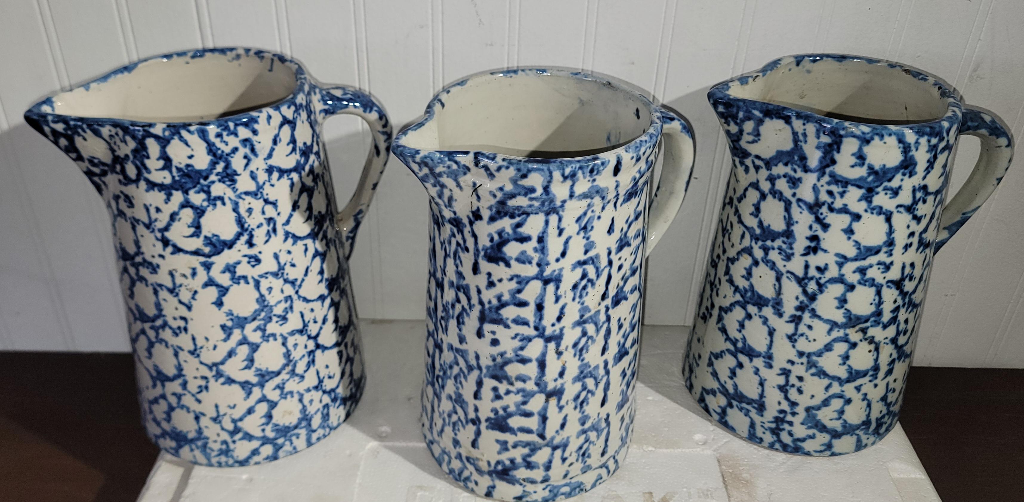 Adirondack Set of Three Sponge Ware Pitchers For Sale