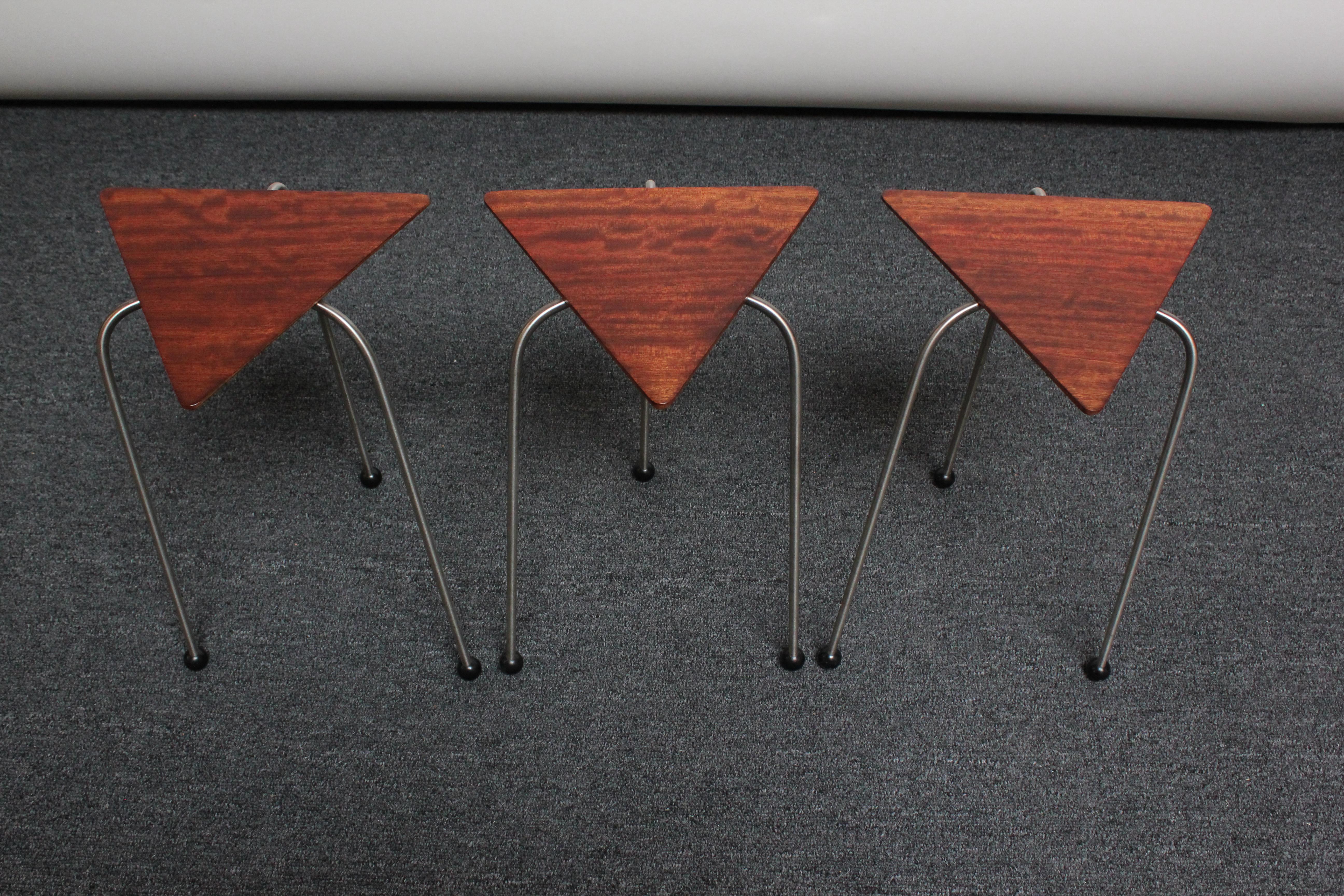 Set aus drei stapelbaren Bubinga-Tischen mit „Triped“-Muster von David Kiernan im Angebot 4