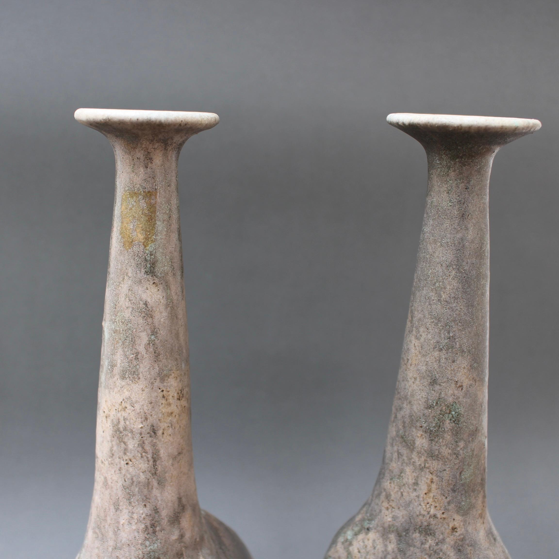 Ensemble de trois vases en grès de Bruno Gambone datant des années 1980 en vente 8