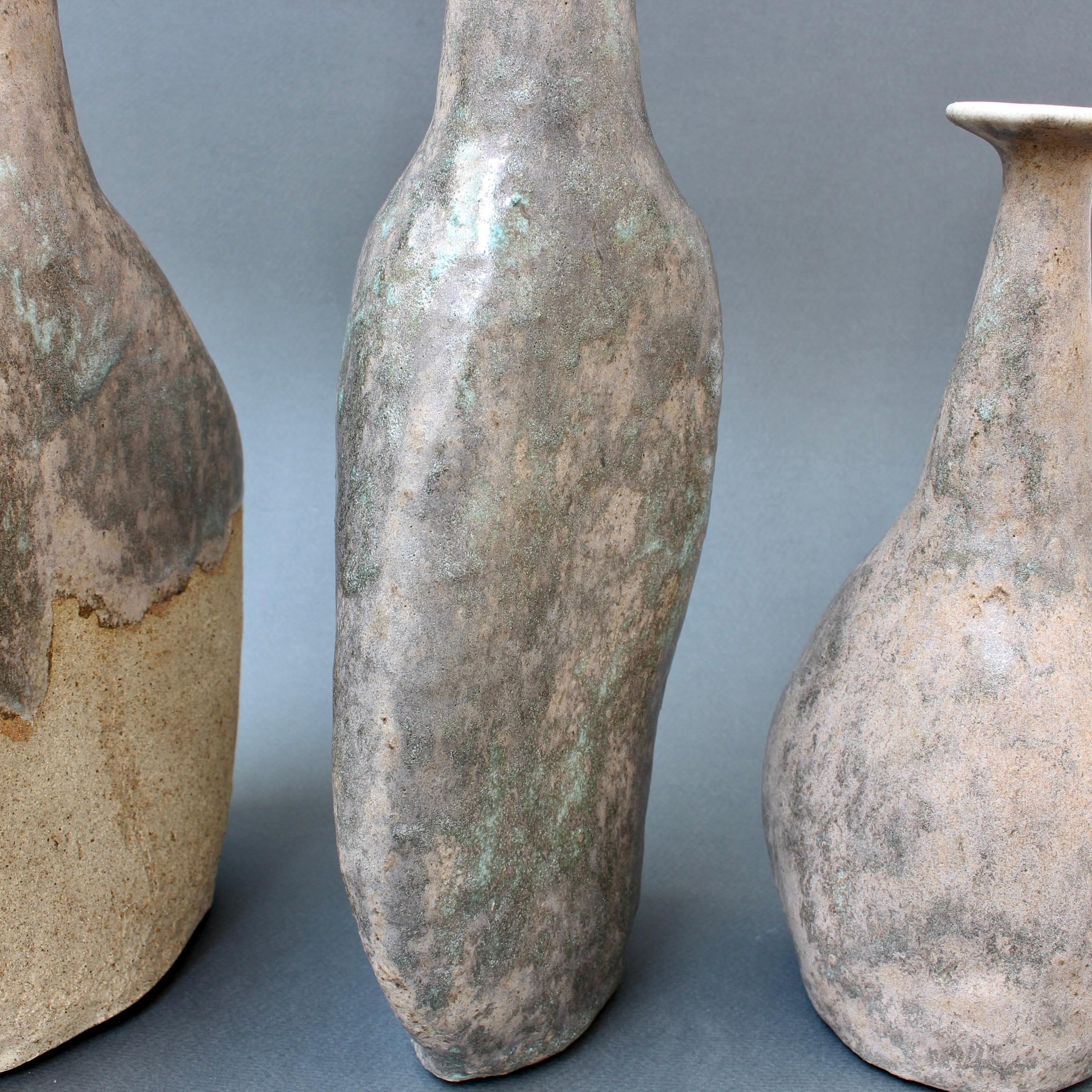Grès Ensemble de trois vases en grès de Bruno Gambone datant des années 1980 en vente
