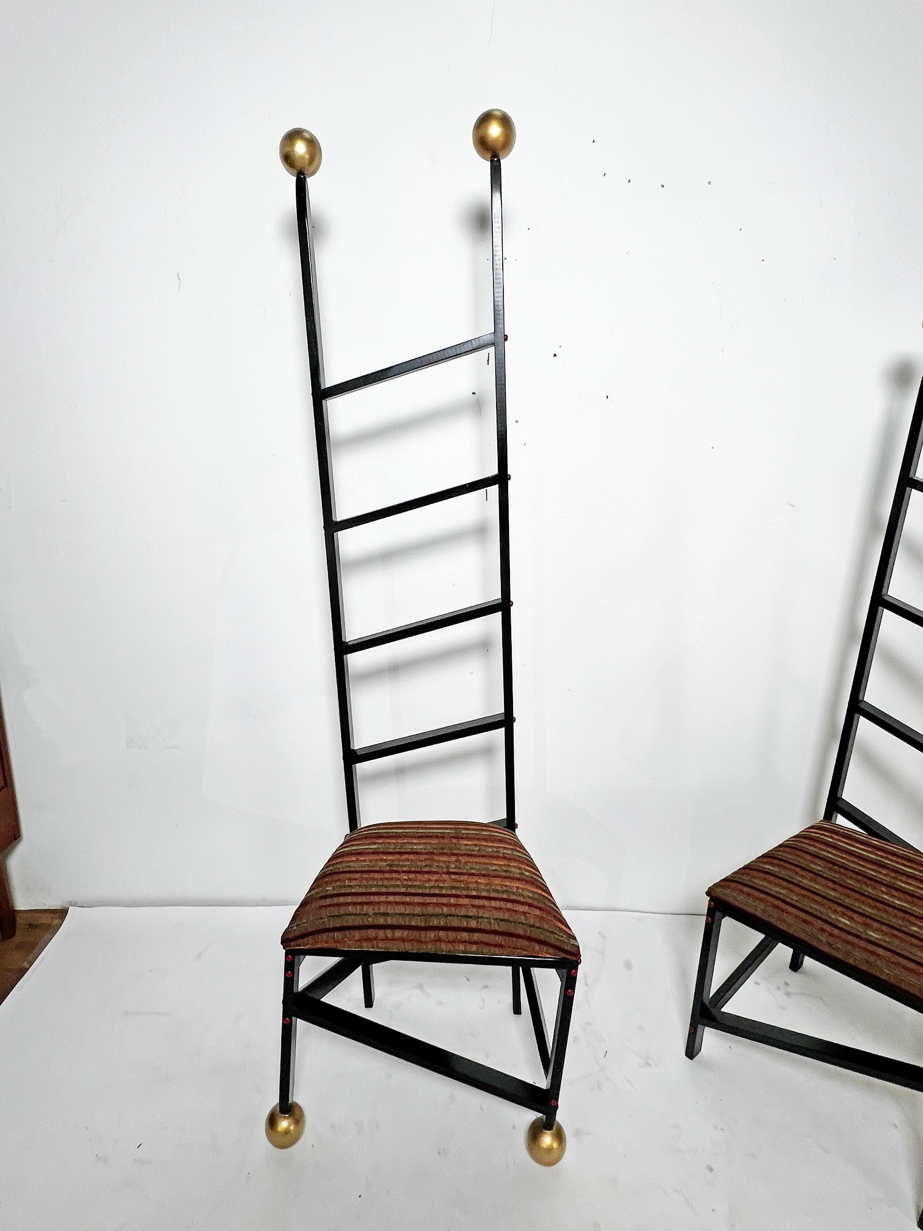 Post-Modern Set of Three Studio Craft Post Modern Chairs signed King, d. 1993 For Sale
