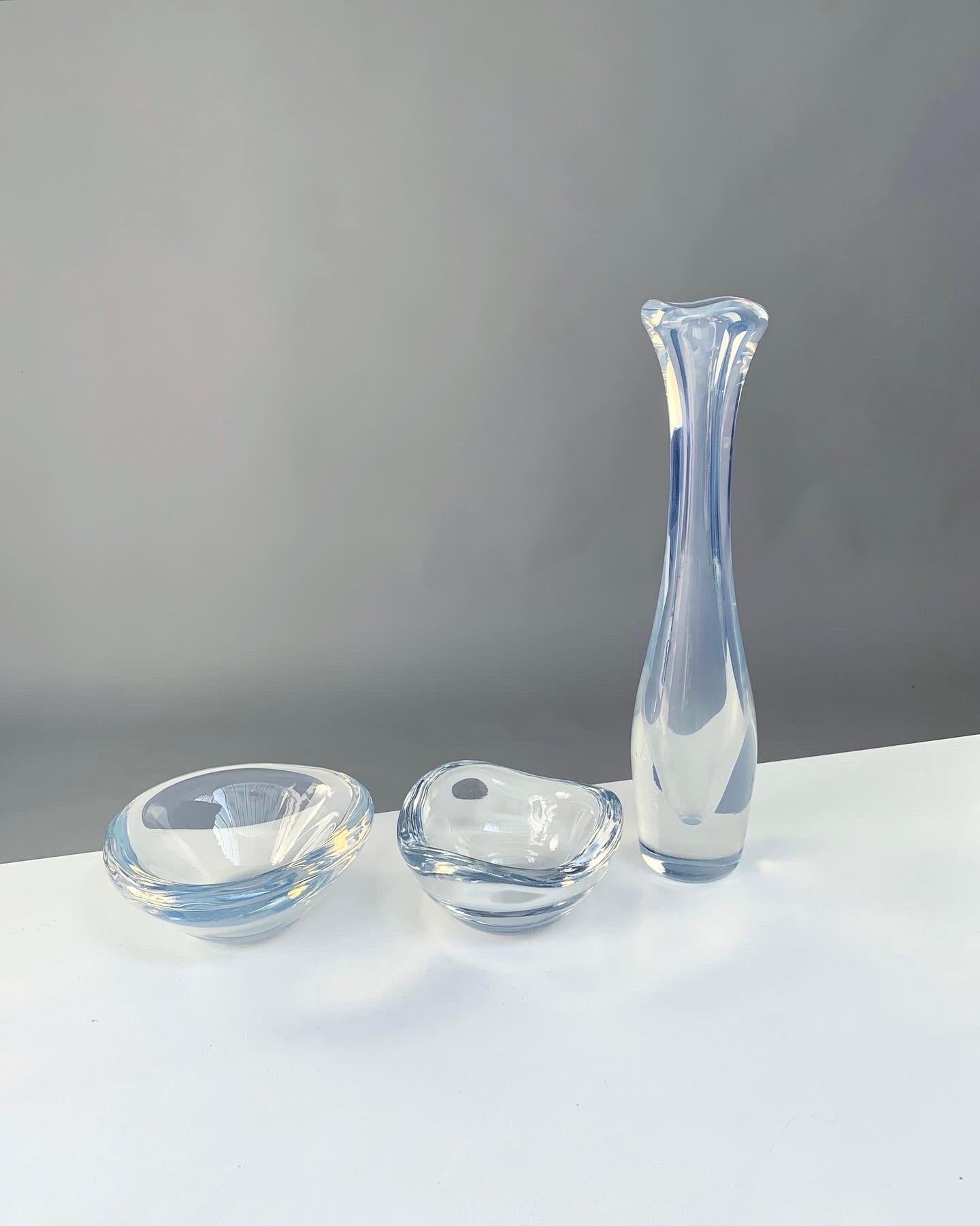 Mid-Century Modern Ensemble de trois vases et bols en cristal Sven Palmqvist et Selena Orrefors, Suède, années 1950 en vente