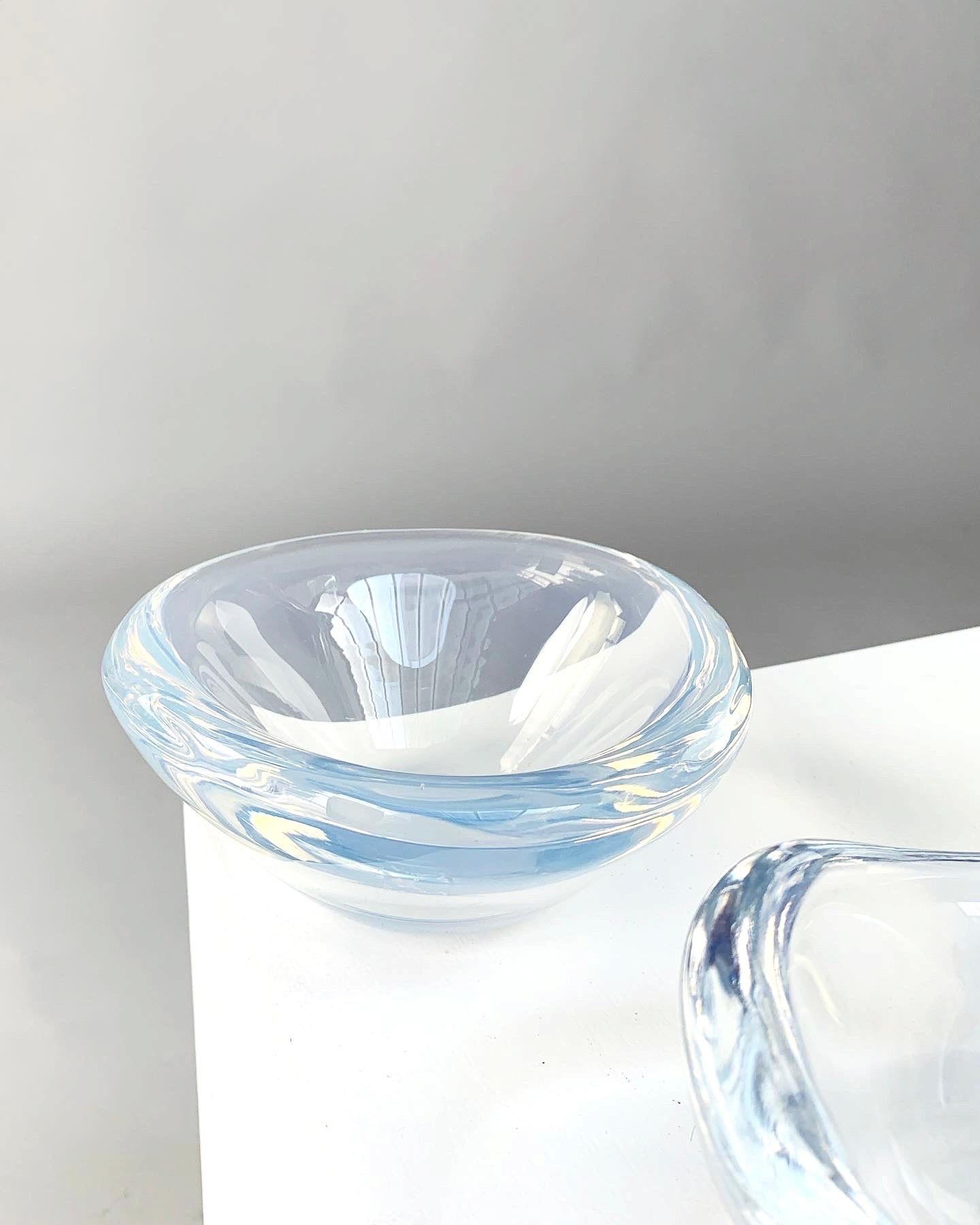 Hand-Crafted Set of Three Sven Palmqvist Crystal Vase & Bowls Selena Orrefors Sweden 1950s For Sale