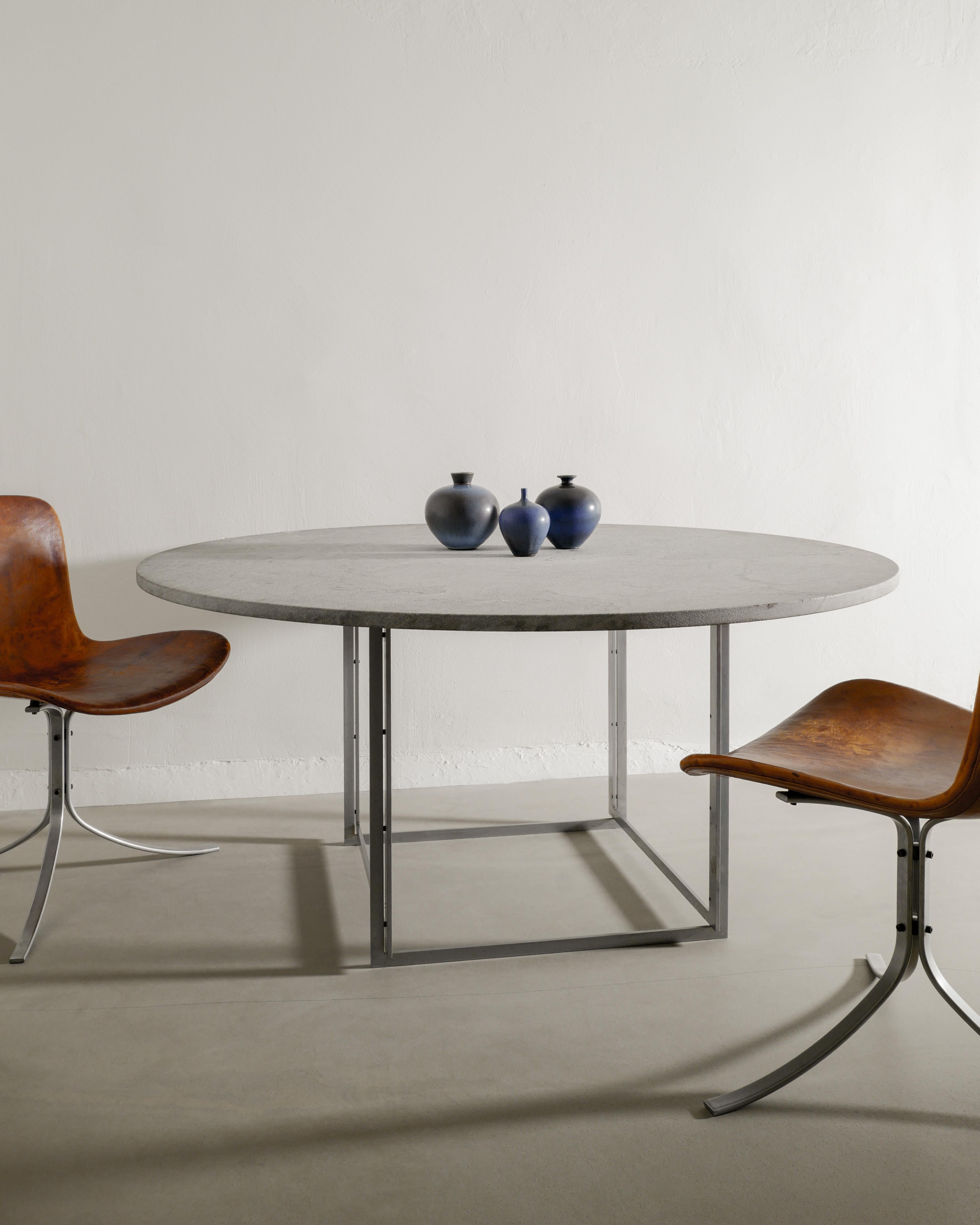 Ensemble de trois vases bleus suédois de Berndt Friberg pour Gustavsberg Suède, 1970 en vente 2