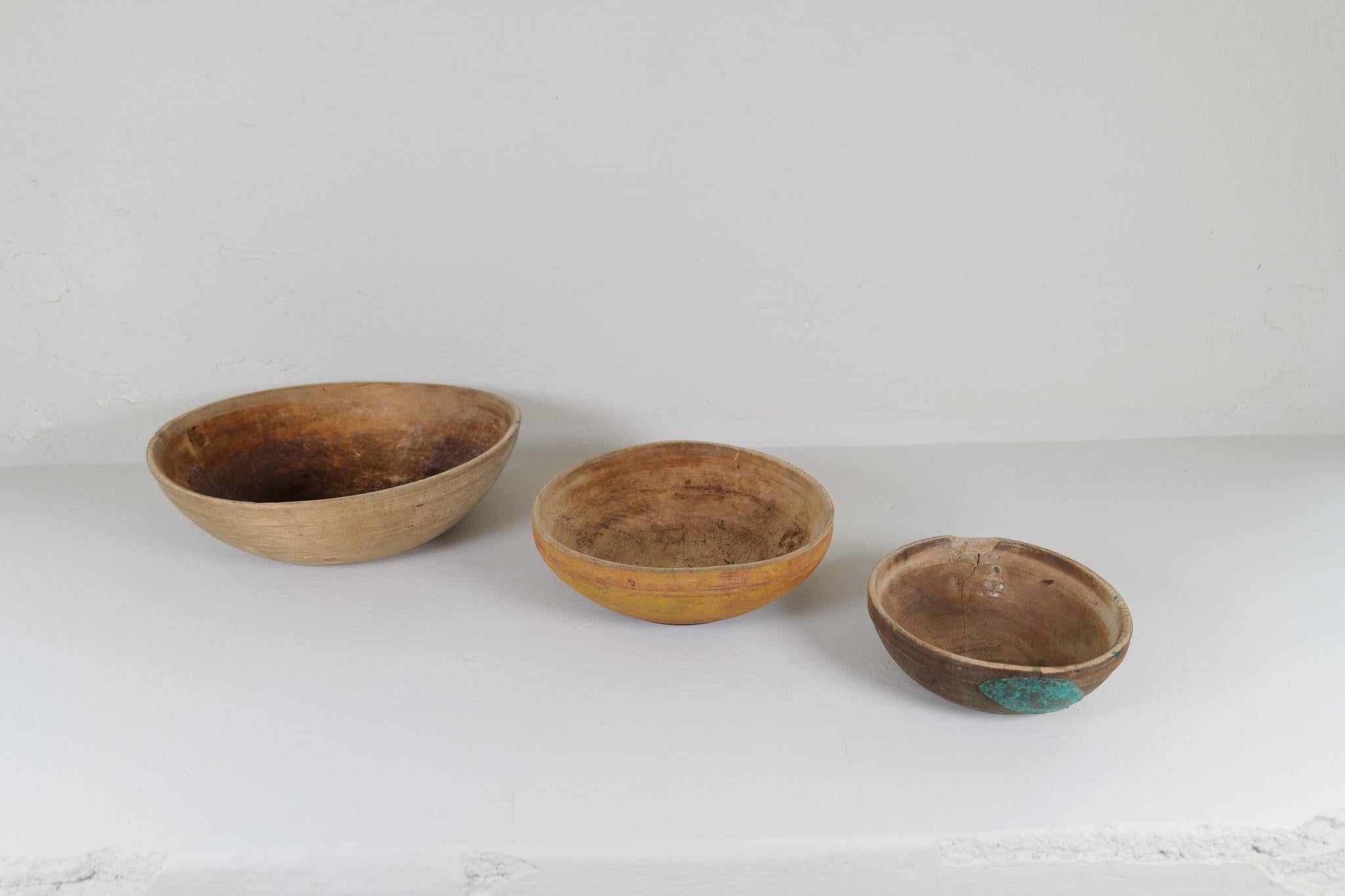 Set of Three Swedish Folk Art, Unique 19th Century Farmers Bowls In Good Condition For Sale In Hillringsberg, SE