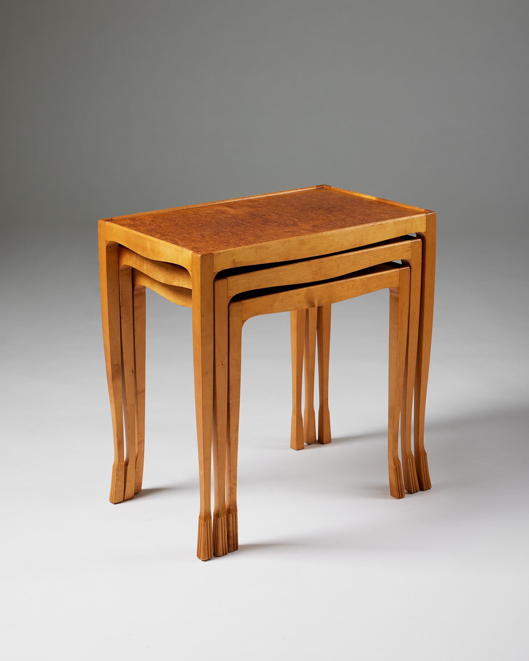 Mid-20th Century Set of Three Swedish Grace Nesting Tables, Anonymous, Sweden, 1940s For Sale