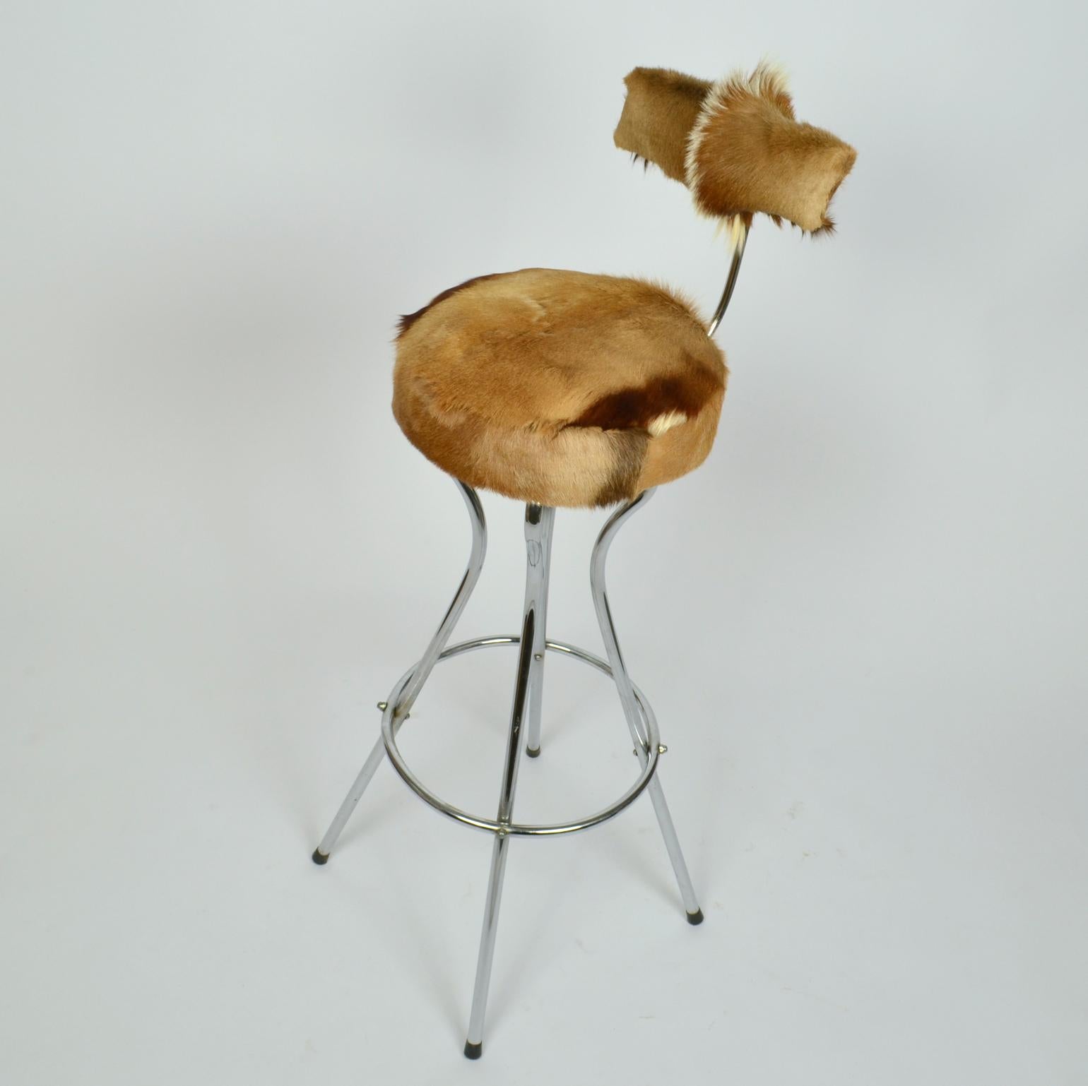 Mid-20th Century Set of Three Swivel Barstools in Chrome and Goatskin For Sale