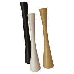 Ensemble de trois grands vases en forme de flûte de Rina Menardi en stock