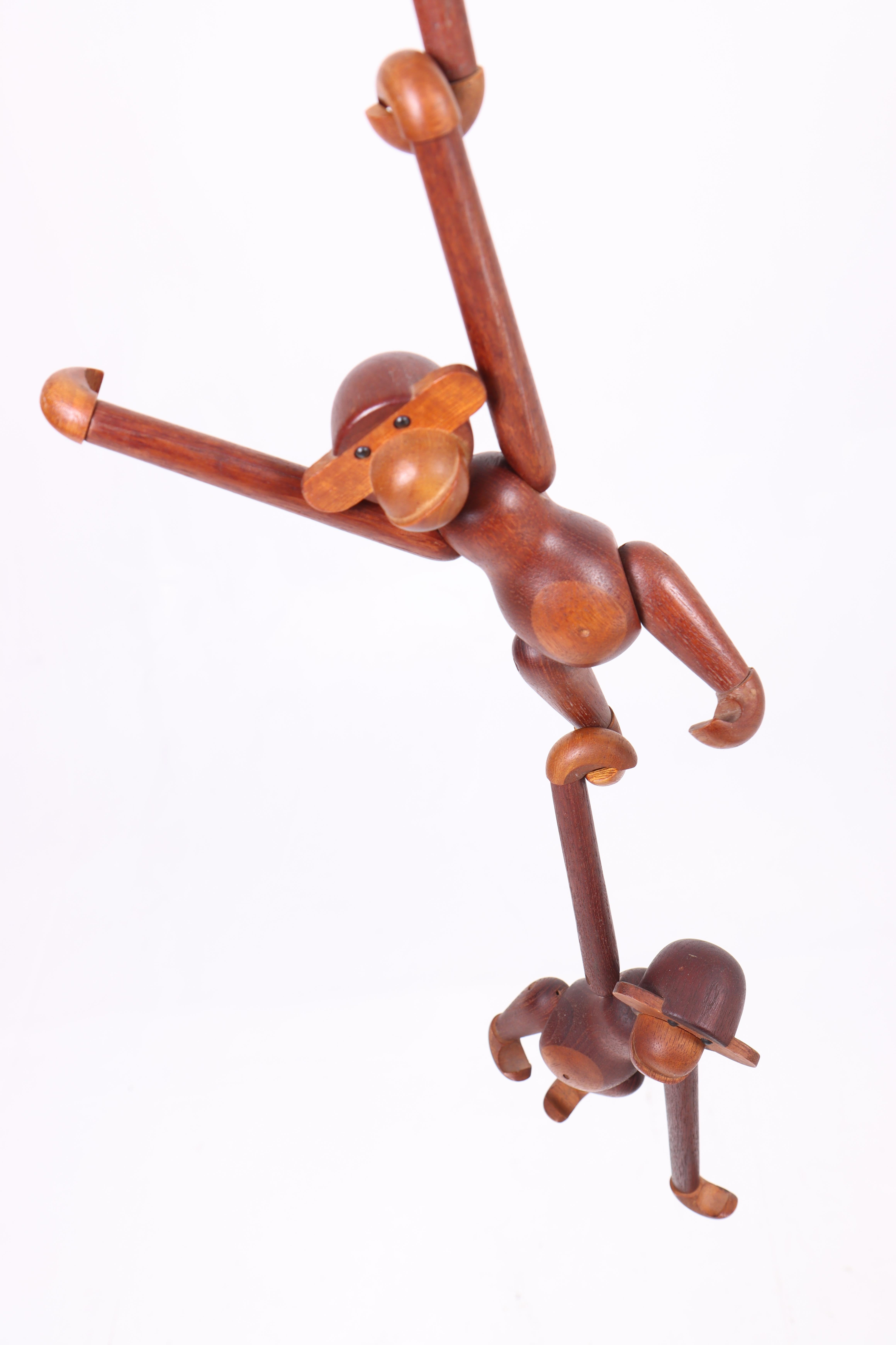 Scandinave Ensemble de trois figurines en teck et bois de Limba de Kay Bojesen en vente